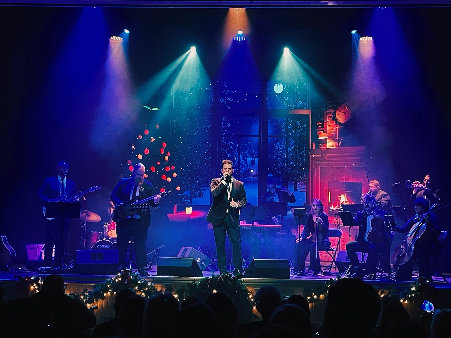 NEWTOWN! What can I say? One of my absolute favorite stops on tour. Thank you to everyone that came and sold out the theatre! To the phenomenal staff Charlie, Andy, Nick and Kerry — just top tier all around! See you TOMORROW for our final 2 shows of the tour in Red Bank! Our 2pm is sold out but you can still snag tickets to our 7pm performance! Can’t wait!