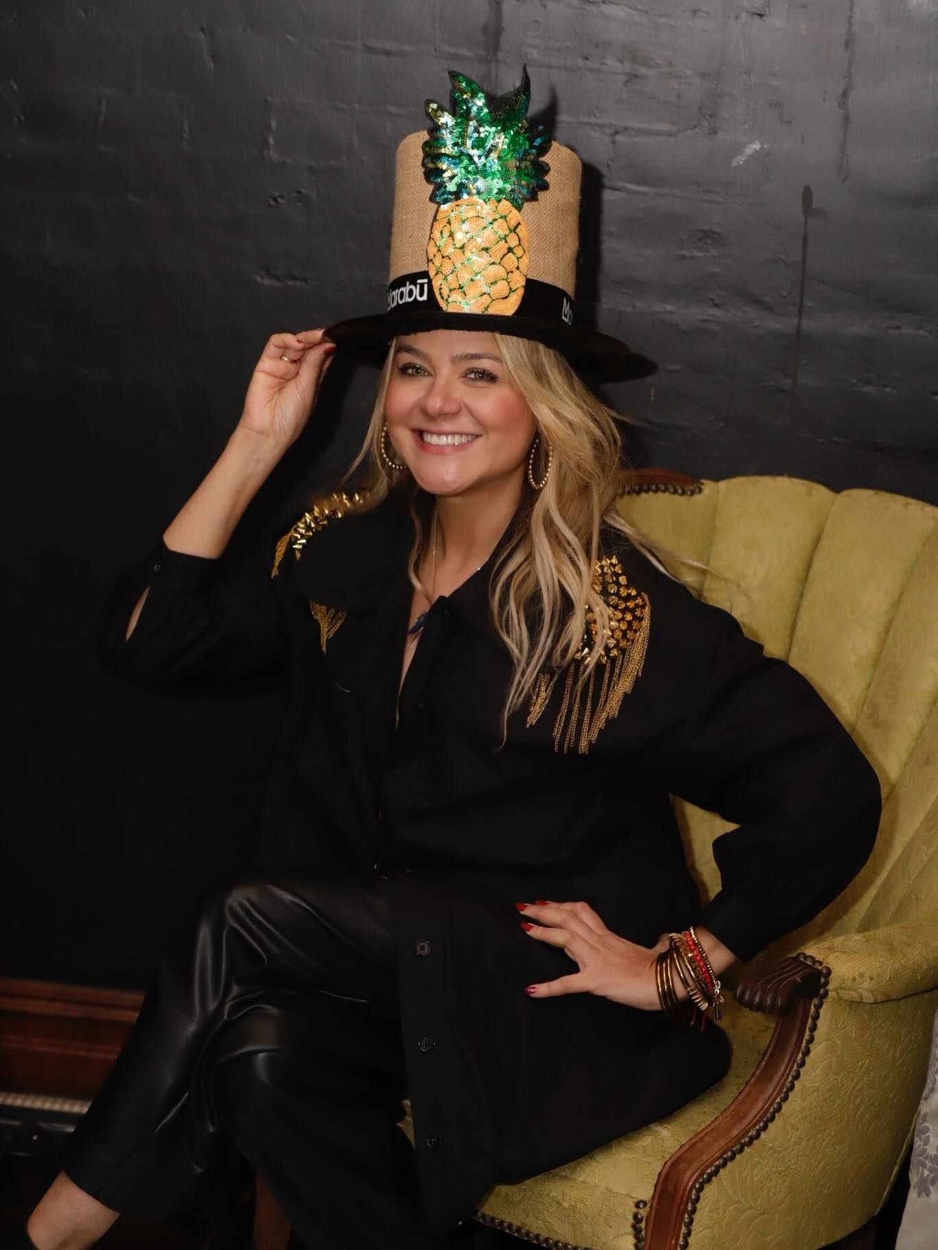 Semana difícil de salud, entre norovirus y vértigo, pero emocionada y agradecida por todas las nuevas oportunidades que Dios y la vida ponen en el camino. 💛✨ #cuidatusalud #gratitud #felicidad
Gracias siempre 📸 @john.barragan.f