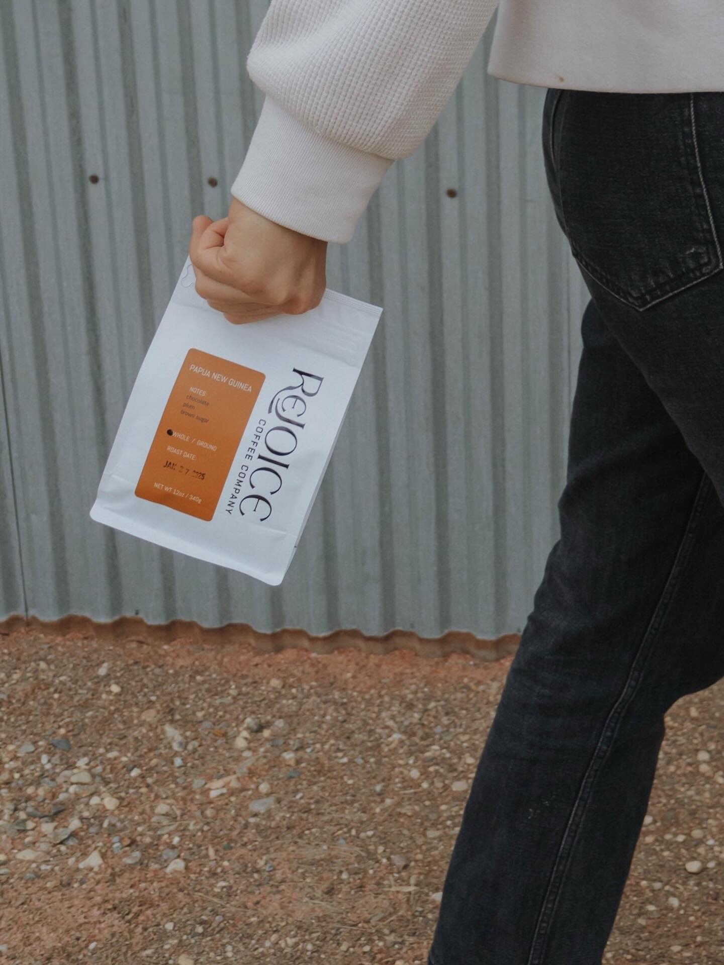 🎄☕️ Offering local pickup Monday & Tuesday from 8AM-5PM! Can’t stop by the roastery? We’ll hand deliver it to your doorstep if you’re local to Traverse County & get your order in by midnight Sunday!