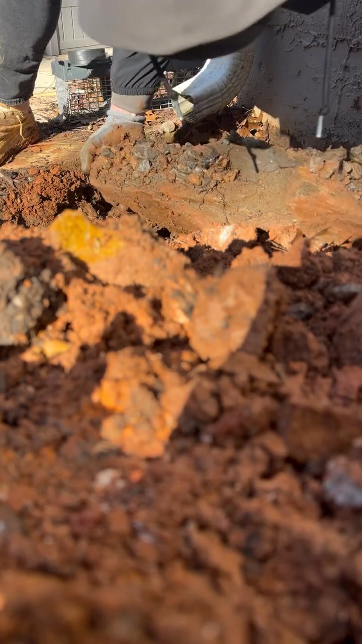 This customer left us a little surprise. A little Christmas gift. @atldrainpros
#atlantadrainageprofessionals #Homeimprovement #diy #landscape #atlanta