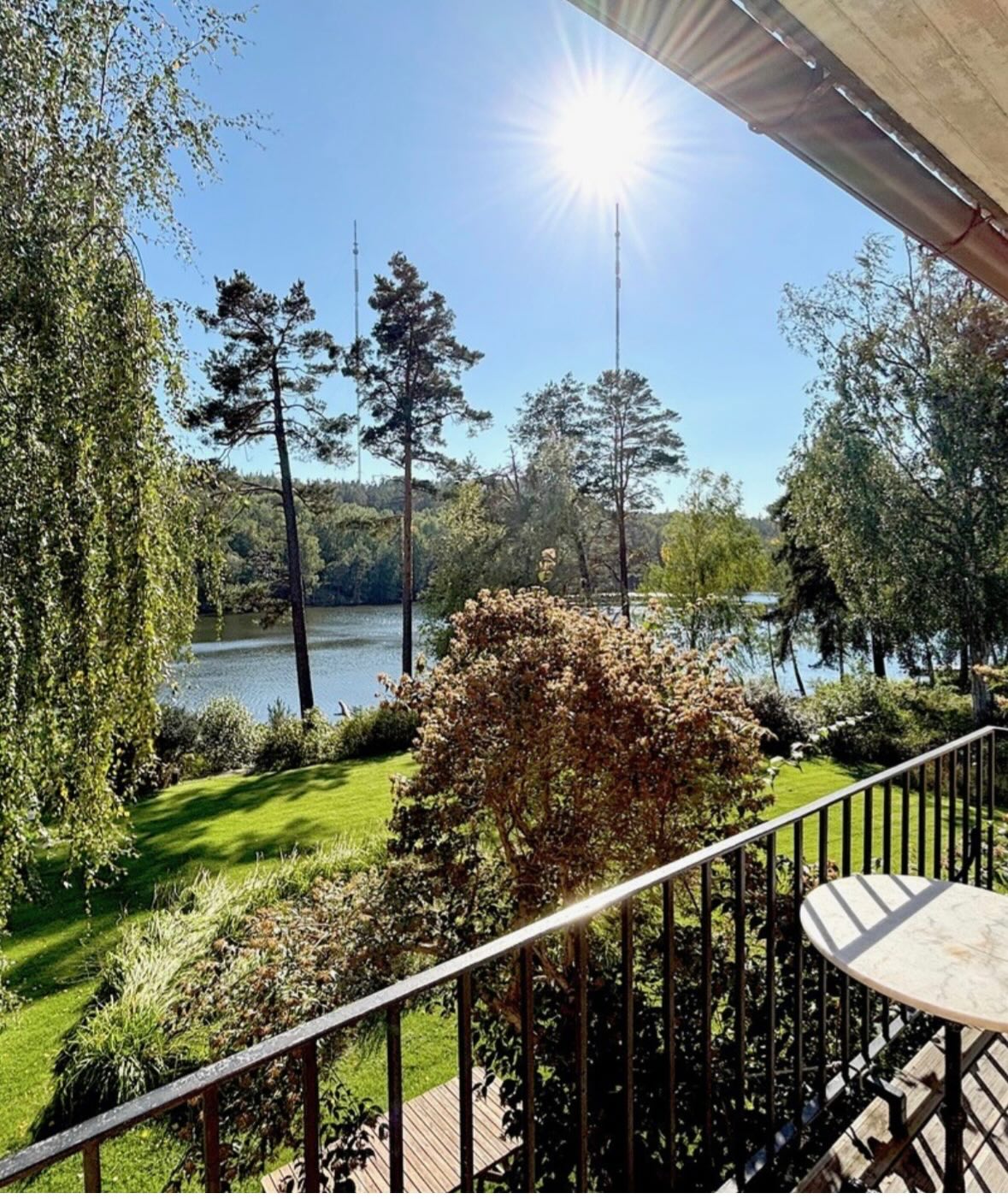 Vacker villa med strandläge i Storängen - uthyres
@passionforhomesgroup
#rental #rentinstockholm #houserental #passionforhomes