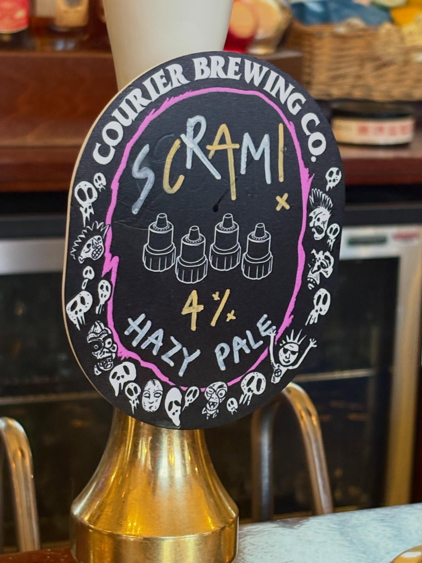 A beer before heading off to London for the darts.
Scram! By @courierbrewco
A hand pulled hazy. Light carbonation, really nice mouthfeel, subtle taste. Super easy to drink this one👍