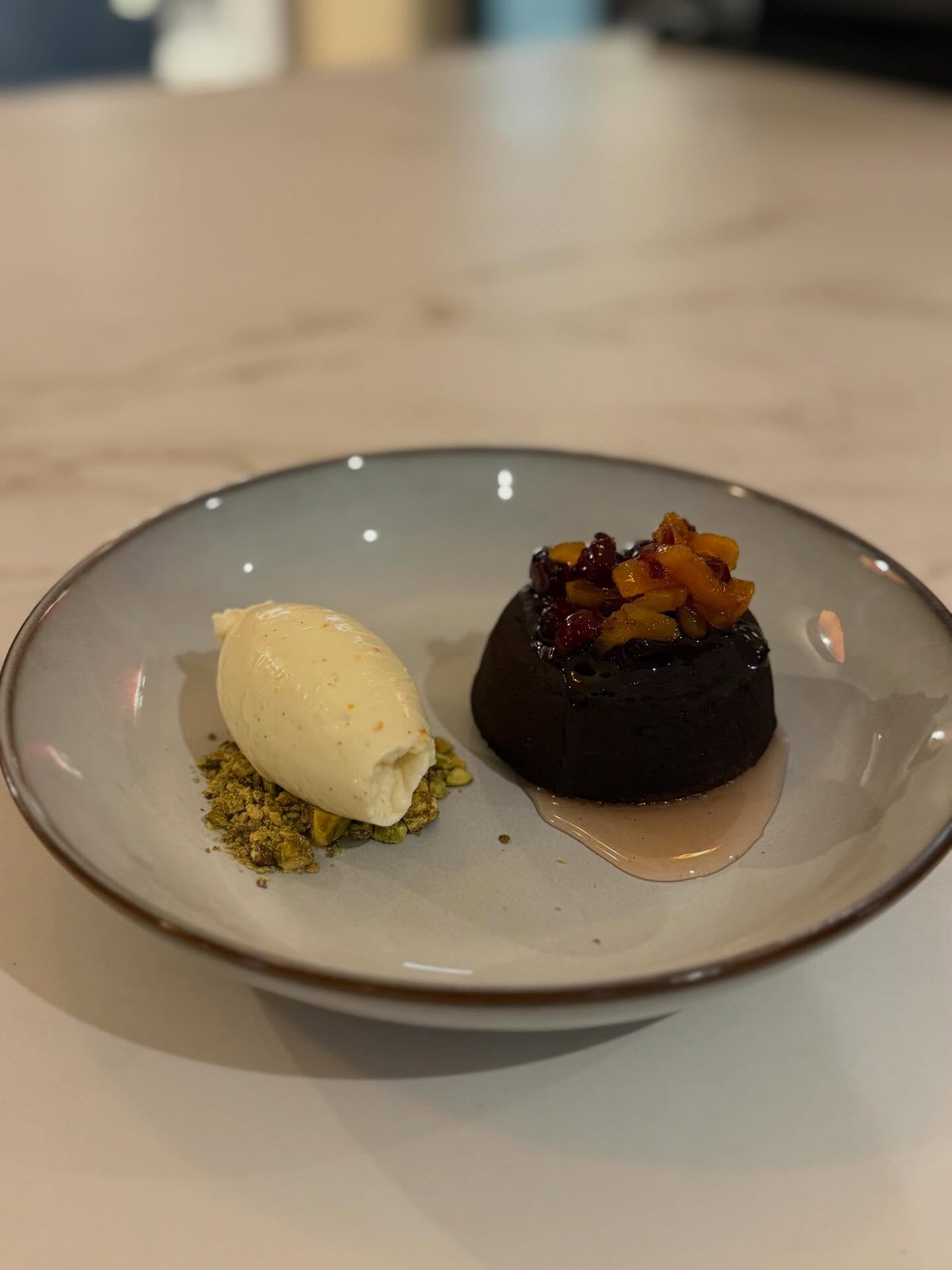 Our Warm Chocolate Fondant with Apricot & Cranberry Glaze, Pistachio Shortbread & Orange Vanilla Cream has been a big hit this Christmas. 🎄
But no need to worry, it is now on our classics menu which means you can enjoy it all year round!
DM FOR INQUIRIES
☎️ 07939130444
🌎 www.chefchrislaurie.com
✉️ Chefchrislaurie@gmail.com
#Essex #Southendonsea #leighonsea #privatechef #chef #Chelmsford #Colchester #Braintree #tastingmenu #privatedining #Essexfood #Essexprivatechef #privatediningessex #essexbusiness #billericay #romford #Essexfoodie #Essexfood