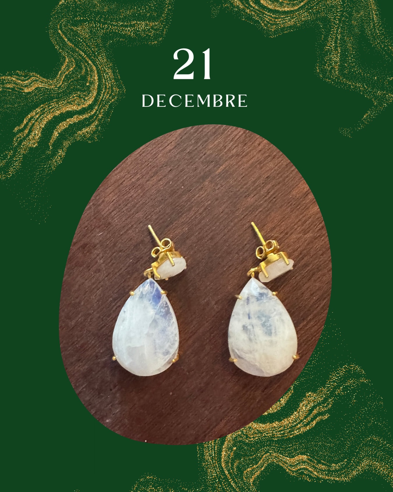Jour 21 – Boucle d’oreille pierre de lune 🤍
Une lumière douce posée sur la peau.
La pierre de lune capte les reflets, apaise et accompagne les gestes du quotidien.
Une cascade délicate, à porter seule ou en accumulation, comme un bijou porte-bonheur.
La cascade en pierre de lune, à découvrir sur la boutique. https://www.objets-des-clos.com/product-page/cascade-en-pierre-de-lune
#ObjetsDesClos #CalendrierDeLAvent #Jour21 #PierreDeLune #BijouxDélicats #Élégance #Intemporel #InspirationSézane