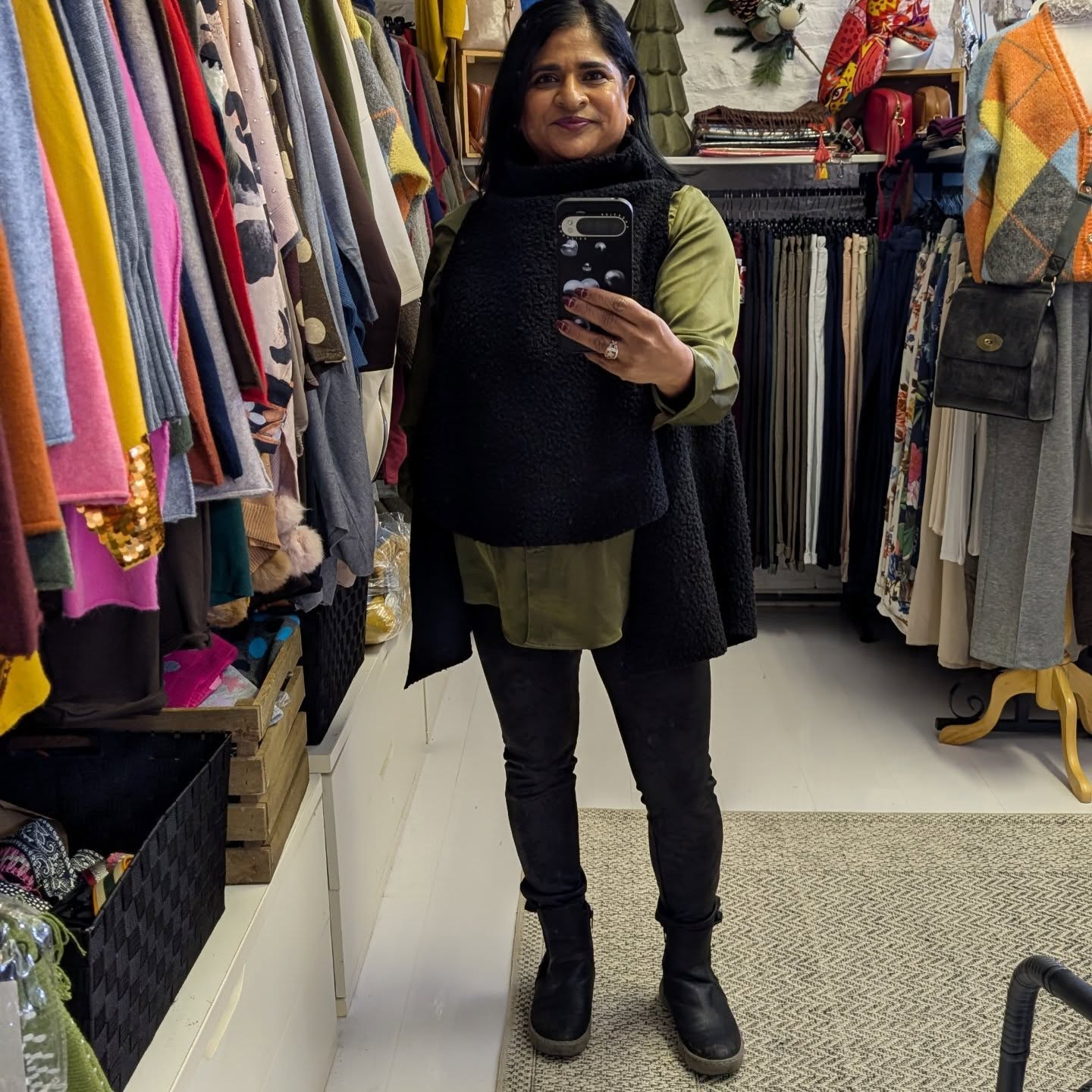 Good morning, lts Saturday we are open until 2pm!
Next open day Monday 22nd December 10-2pm.
We will be carrying our offers on with ยฃ5 off most items so definitely worth a visit!
Unit 7
St Johns Craft Unit
Bracebridge Heath
Caistor Drive
Lincoln
LN4 2TA
(Turn Left at the bottom of the road we are up the stairs)
See you soon ๐๐
๐๏ธ๐