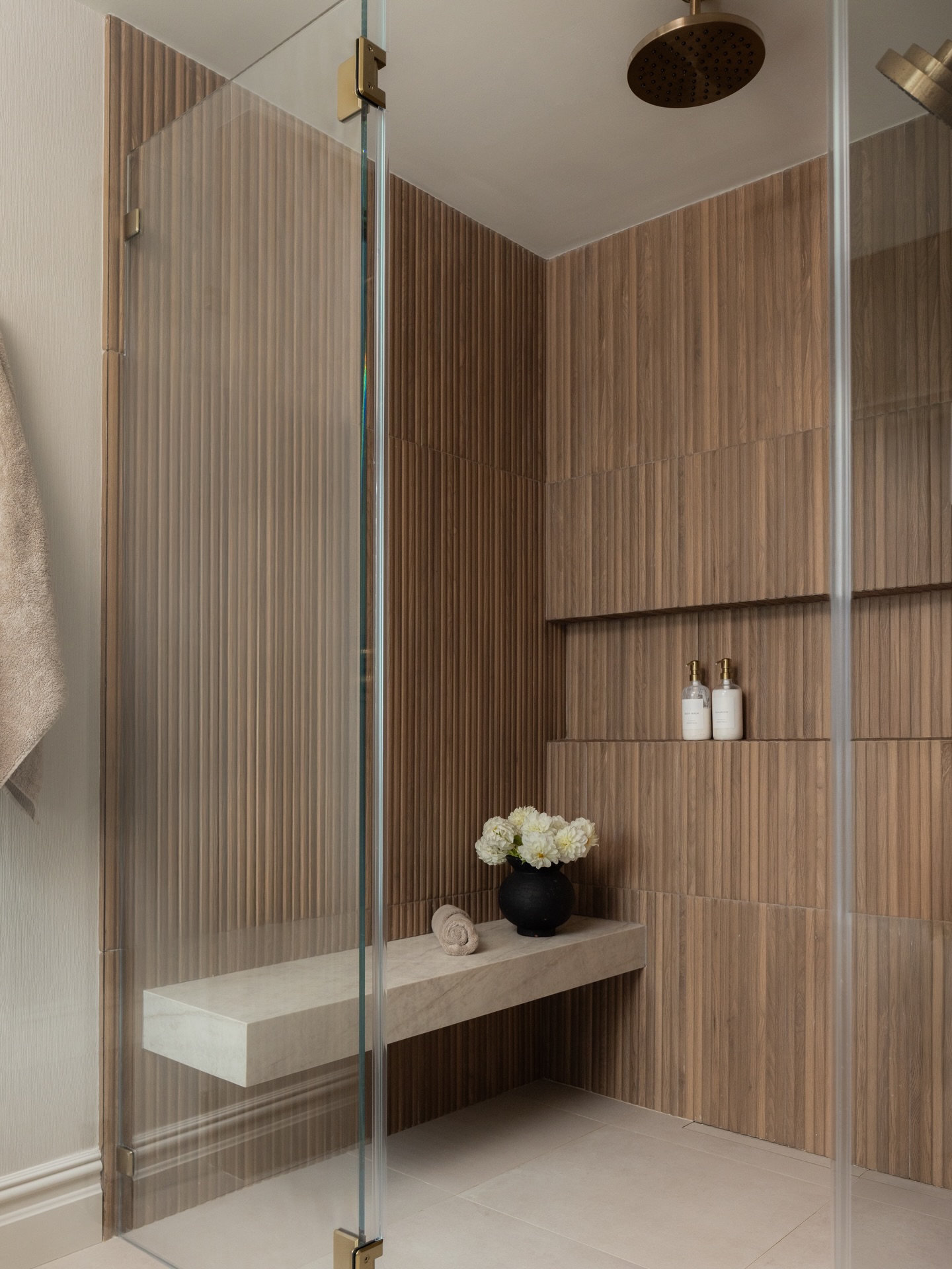 Where every shower feels like a spa day ☁️ one of our favorite shower designs to date. I love the serene simplicity.
Photography: @raquellangworthy.photo
#luxuryinteriordesign #njinteriordesigner #njinteriordesign
