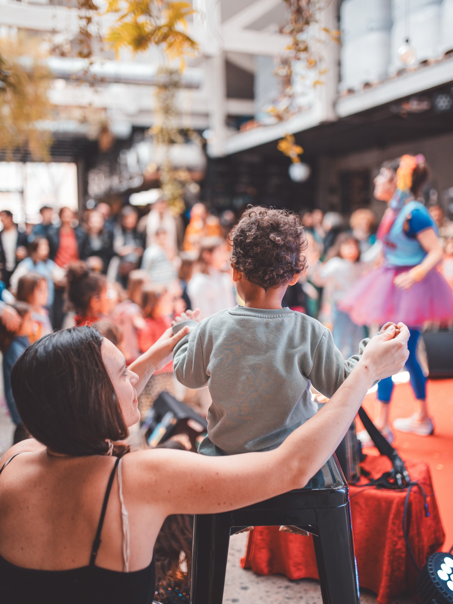 Depuis plusieurs années, notre programmation s’adapte aux tout-petits, avec des spectacles ou des ateliers d’éveil à partir de 1 mois. 🐣
Nouveaux parents ou parents plus expérimentés, n’hésitez pas à jeter un œil pour vos bambins : la programmation sera dévoilée le 6 janvier sur notre site www.babelminots.com 👀
📸 @bubuphotographe
