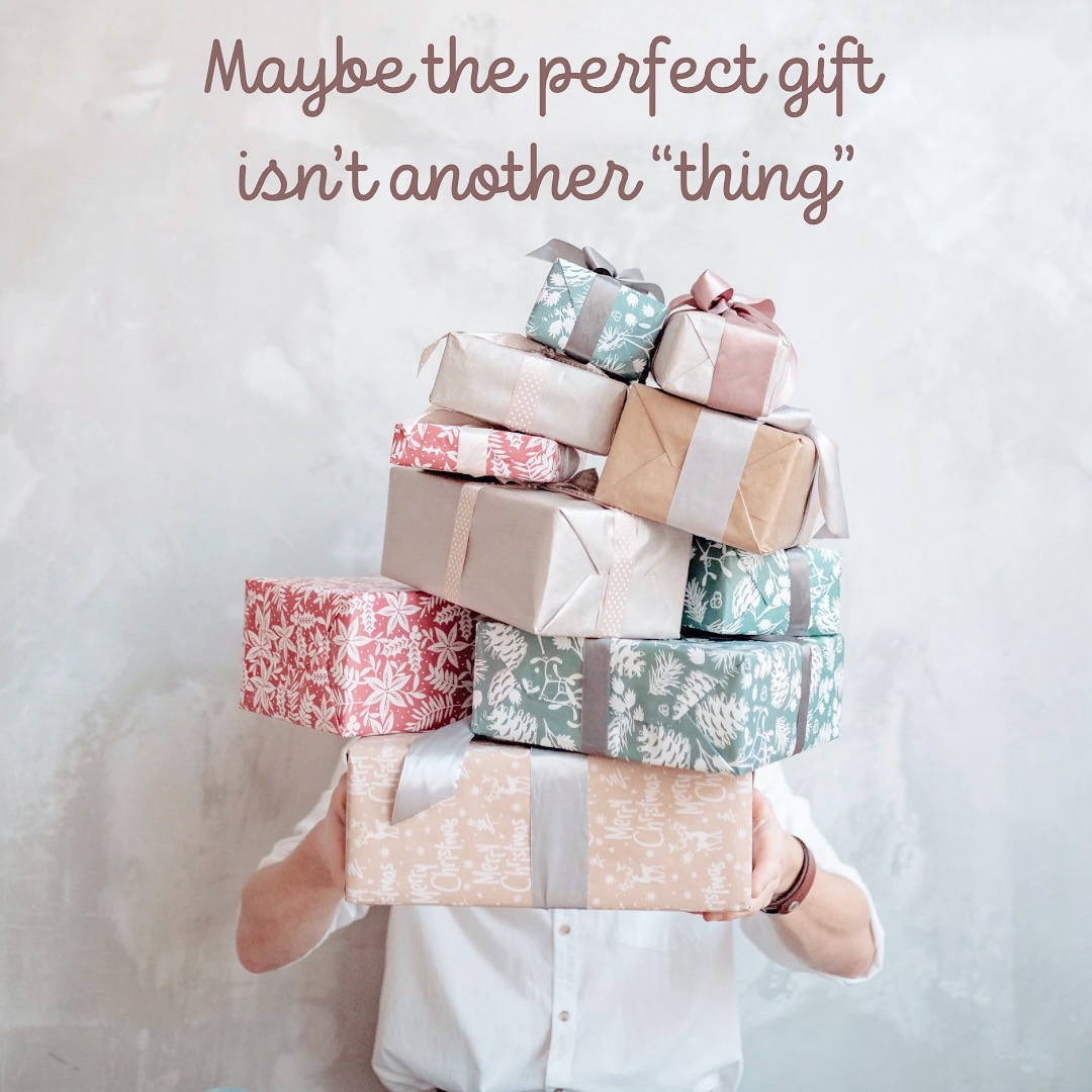 What do you get the person who has everything? Maybe another thing isn’t what they need. Give the gift of organization with a session or two with a professional organizer! I can create a little peace and tranquility in any room. Visit the link in my bio to schedule a free consultation or to purchase an e-gift card! 🎄💖