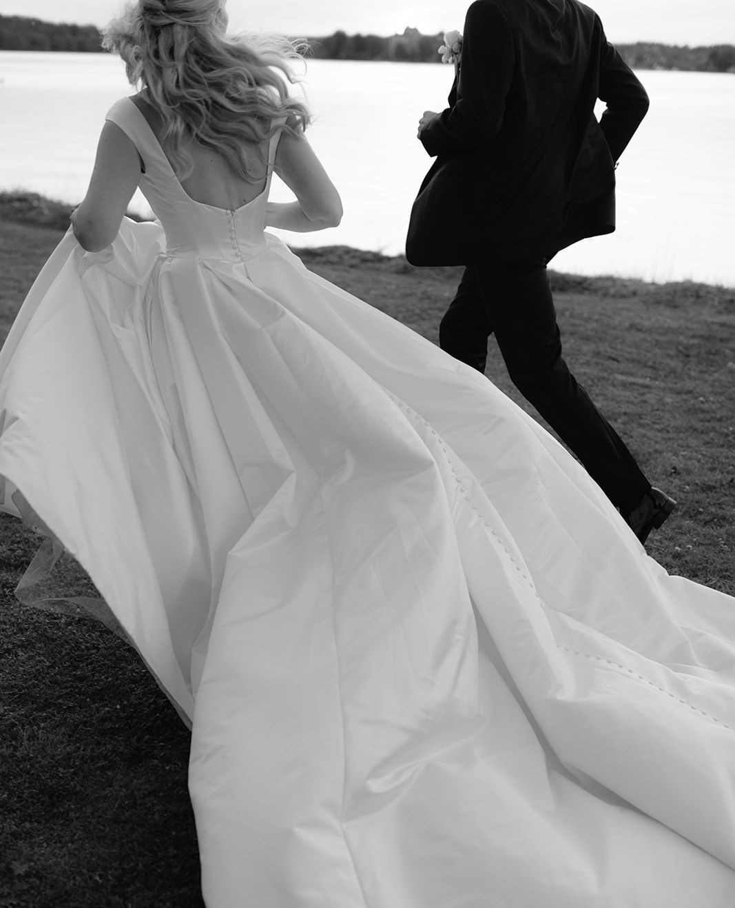 Every wedding begins with a love story – your love story.
Photographer: @karinlundinstudio
Planning, design & florals: @avenievents
#bröllop #bröllopskoordinator #weddingplannerstockholm #weddingplannersweden #destinationwedding #europeweddingplanner #weddingplannereurope #luxuryweddings #highendweddings #luxuryweddingplanner