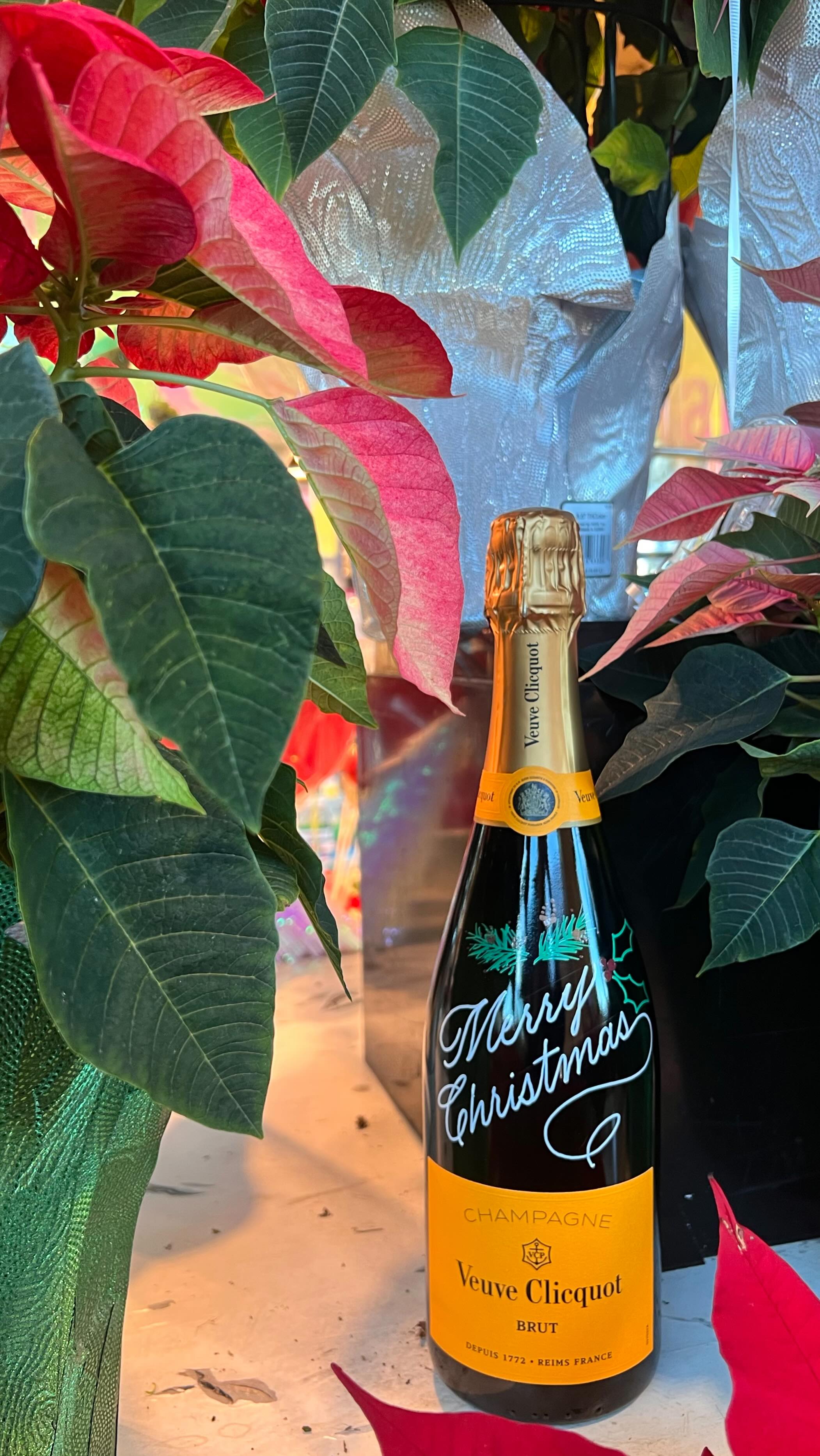 We’re looking forward to closing out the Holiday Season with @veuveclicquot and @marianosmarket! Enjoy complimentary calligraphy on bottles of Veuve, with any purchase. Check out the reel to find out when we’ll be near you. We’re looking forward to seeing you!