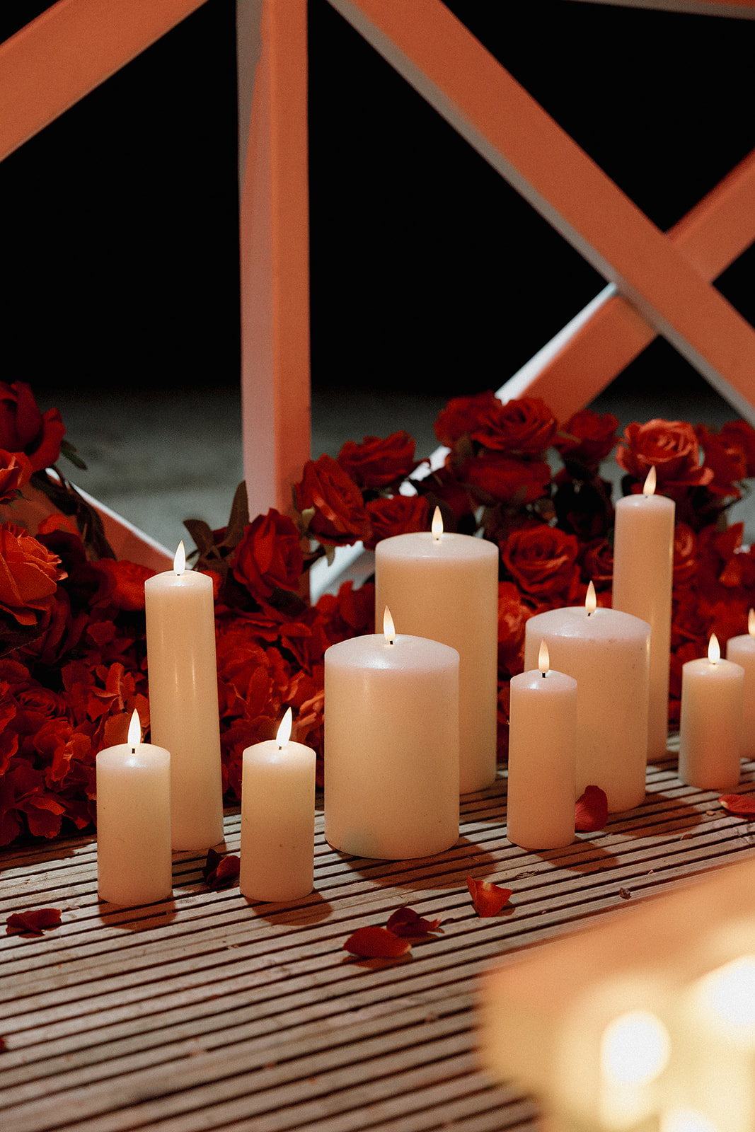 A dreamy setup of candles and light-up letters made this Bandstand proposal unforgettable โจโค๏ธ
Venue: @deveretortworthcourt ๐
Photography: @hannahwarmishamweddings ๐ท
#cotswolds #engaged #bridetobe #shesaidyes #proposal #proposalideas #theknot #hebenttheknee #DeVereTortworthCourt