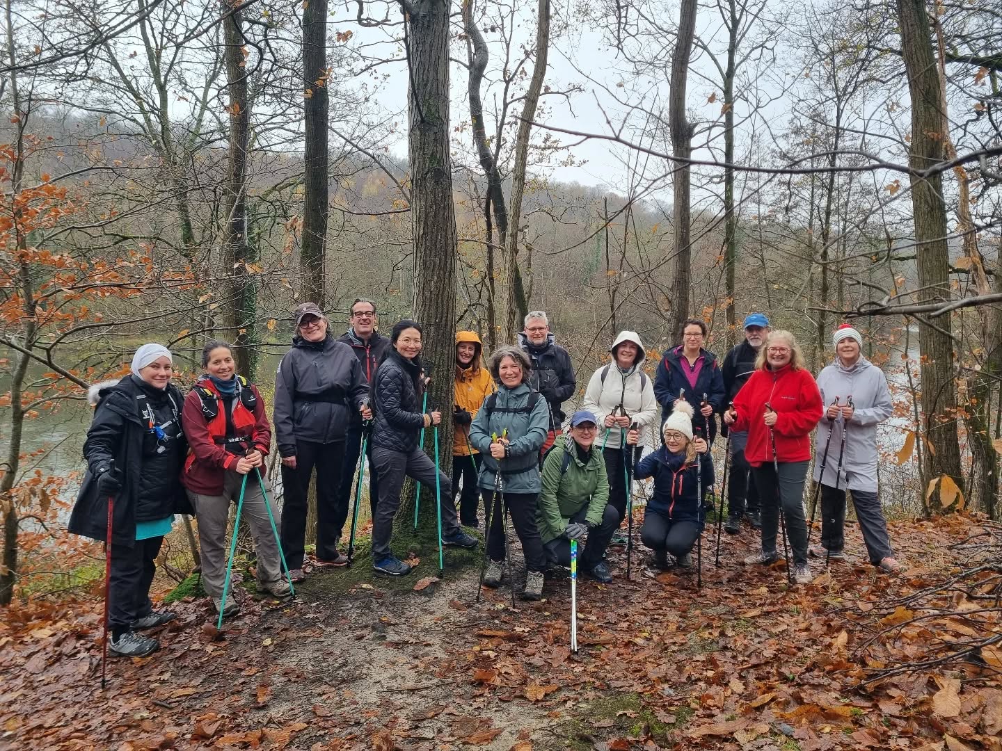 Marche Nordique avec la team du samedi matin 09h30-11h00 🌳🌬️
📌 Étangs de la minière
🏋🏻♂️ @robinduchier