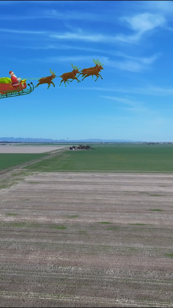 Out testing one of the drones tonight and accidentally picked up an unidentified flying object 👀🎅
Looks like he was doing a quick map before deciding which chimneys to hit first.
Kids, make sure you’re in bed extra early tonight so you can wake your parents up really early on Christmas morning. They’ll absolutely love it 😉
Milk, cookies… and don’t forget the carrots for the reindeers 🥕