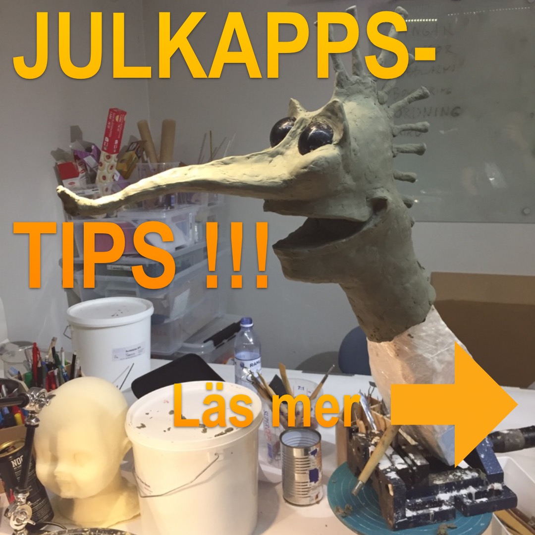 Årets julklapp är ju helt klart en kurs hos mig. Ge dig själv eller någon annan ett presentkort. Hinner du inte få ett fysiskt presentkort så kan du i stället få en unik videohälsning där jag hälsar den tilltänkta välkommen till en kurs hos mig. Det fiffiga är att du kan välja att betala i samband med kursstart. Du kan till och med vara helt pank på julafton och ändå få möjligheten att ge en fin present. in och läs mer på min min hemsida jag länkar till i bion eller skriv in spixa.se #dockmakare #dockteater #julklapp #julklappstips