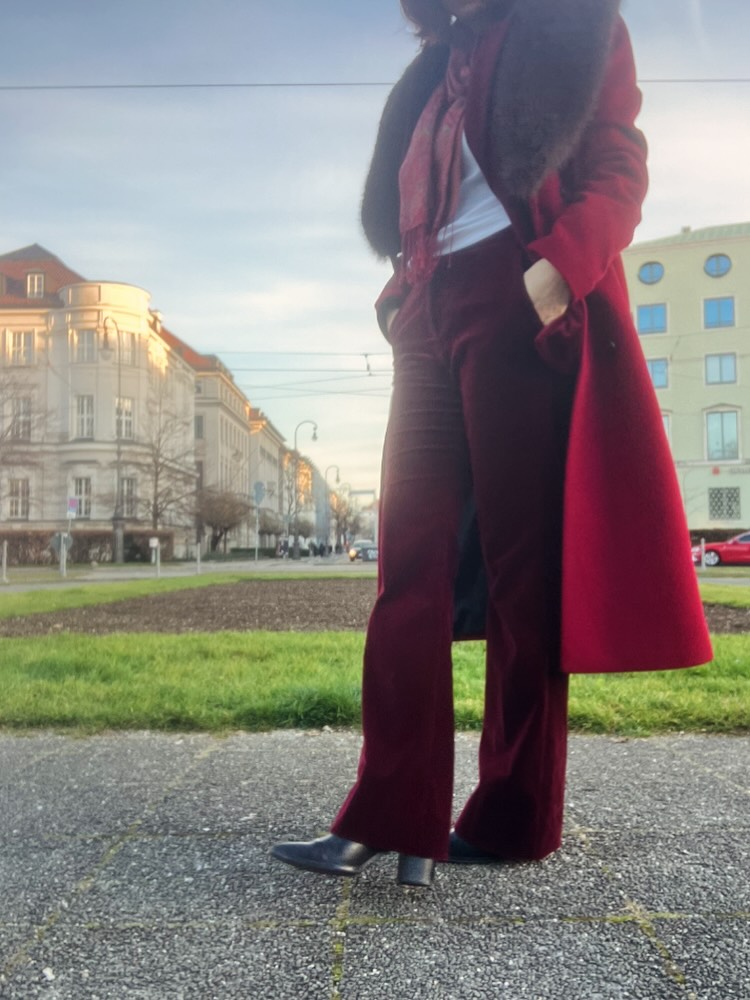Holiday vibes #red #burgundy #christmasiscoming #newyear #newoutfits❤️