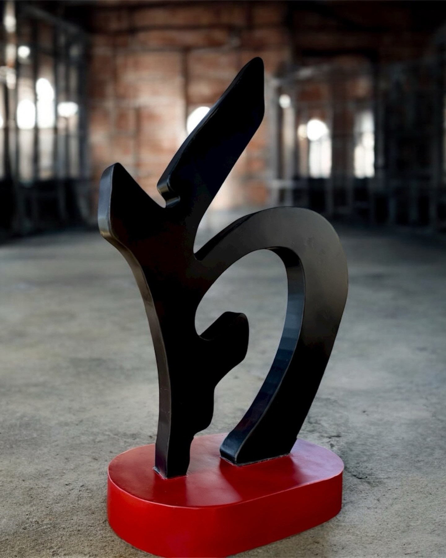 Happy Winter Solstice! âBlack Rabbitâ a favorite of mine works well inside or out. He now sits in front of Cobalt Fine Arts in Tubac, AZ