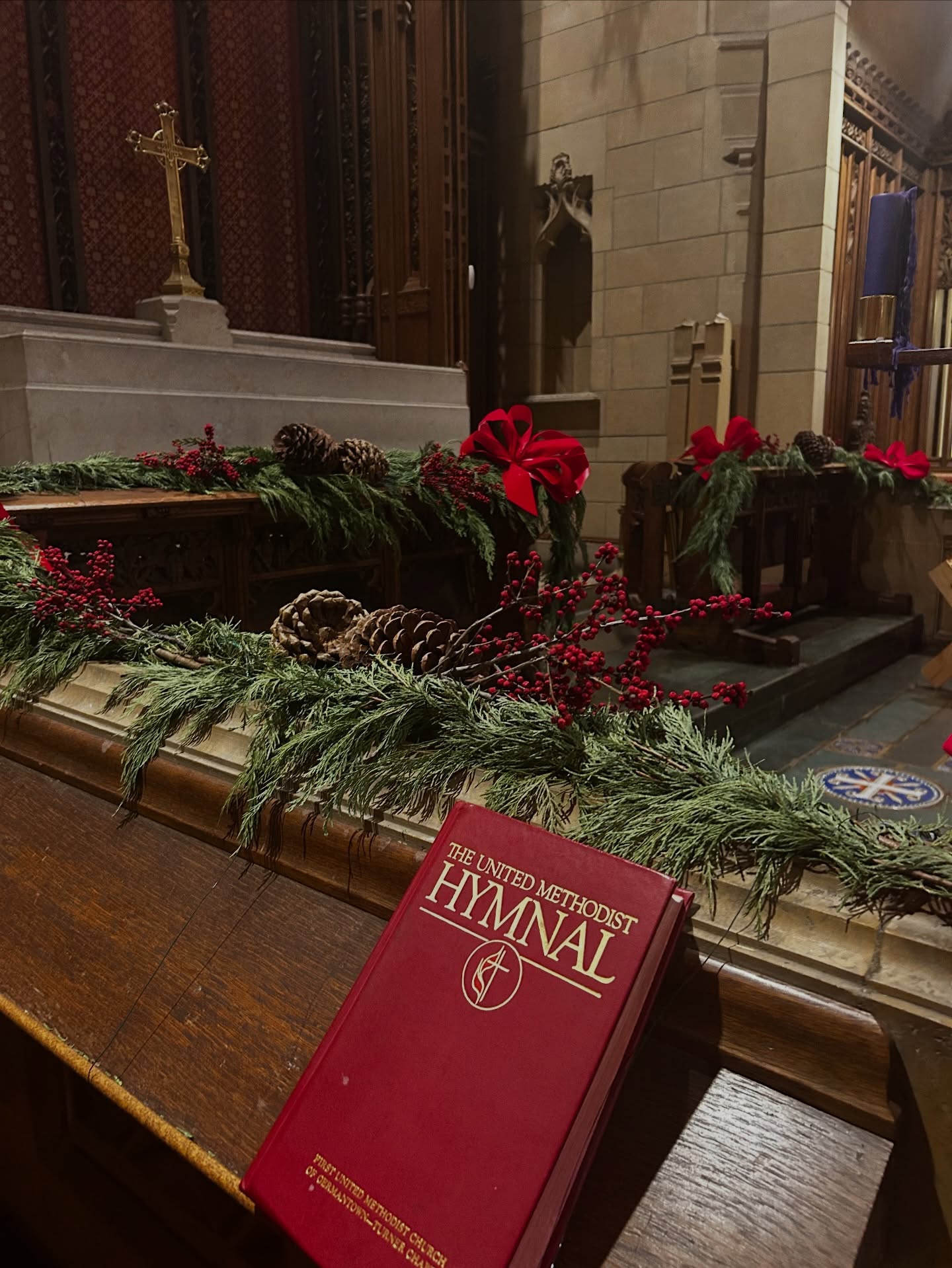 Celebrate Christmas Eve with us at First United Methodist Church of Germantown!🎄
All are welcome to join us for a day filled with joy, meaning, and community 💛
•
•
👨👩👧 ABCs of Xmas — a kid-friendly service at 11am with music, interactive fun, and a piñata reception to follow 🎶🪅
🕯️ Candlelight & Communion — a sacred service at 4pm in the chapel, where hope and light fill the night ✨
Come as you are. Bring who you love.