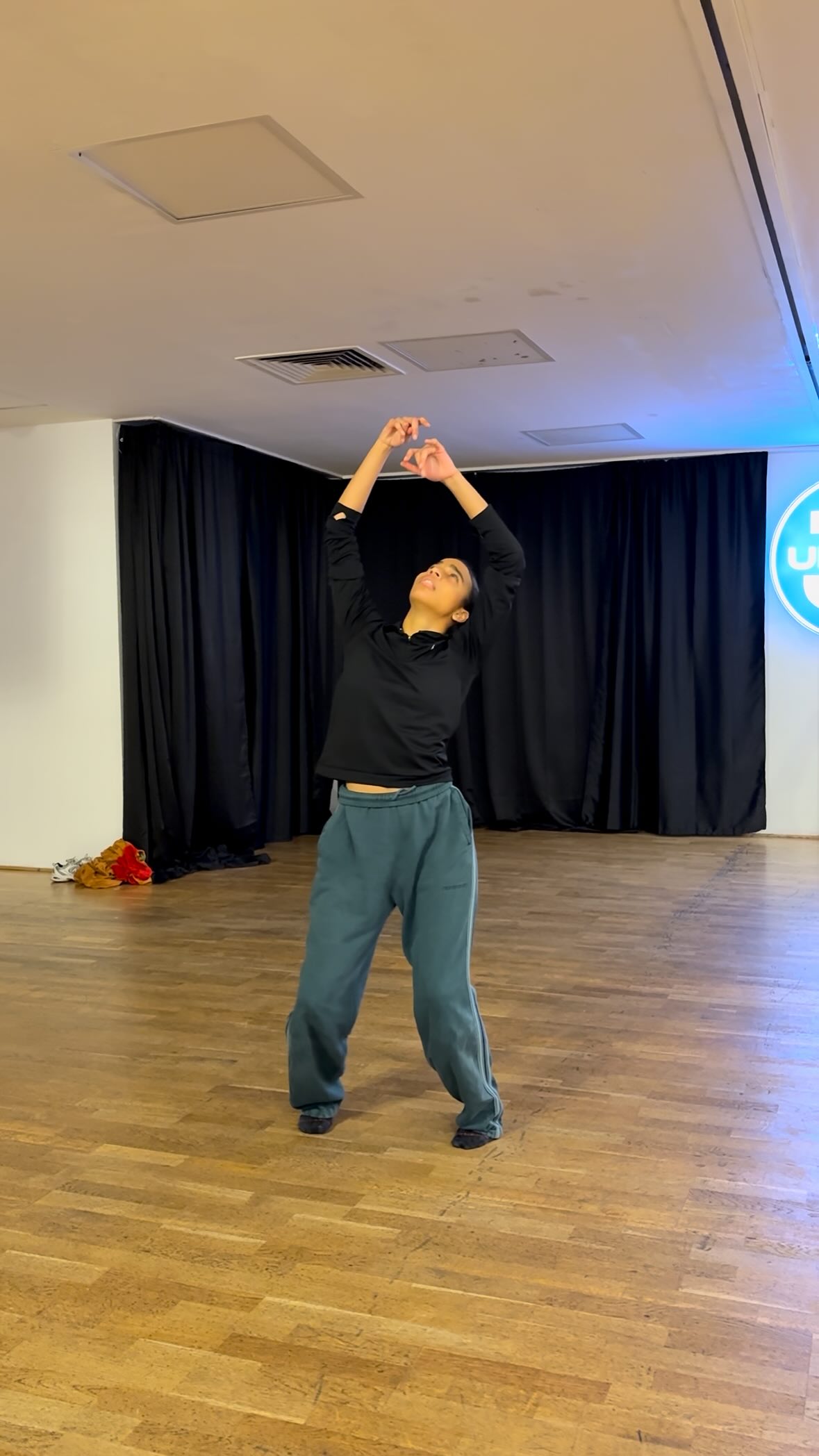 Stunning work from seniors past and present 🥹 Sophie and Marta, it was amazing to have you both back from Wilkes and LSC, once TeamSpirit, always TeamSpirit 💛
Choreography by the wonderful @_hannah.hague_ ✨