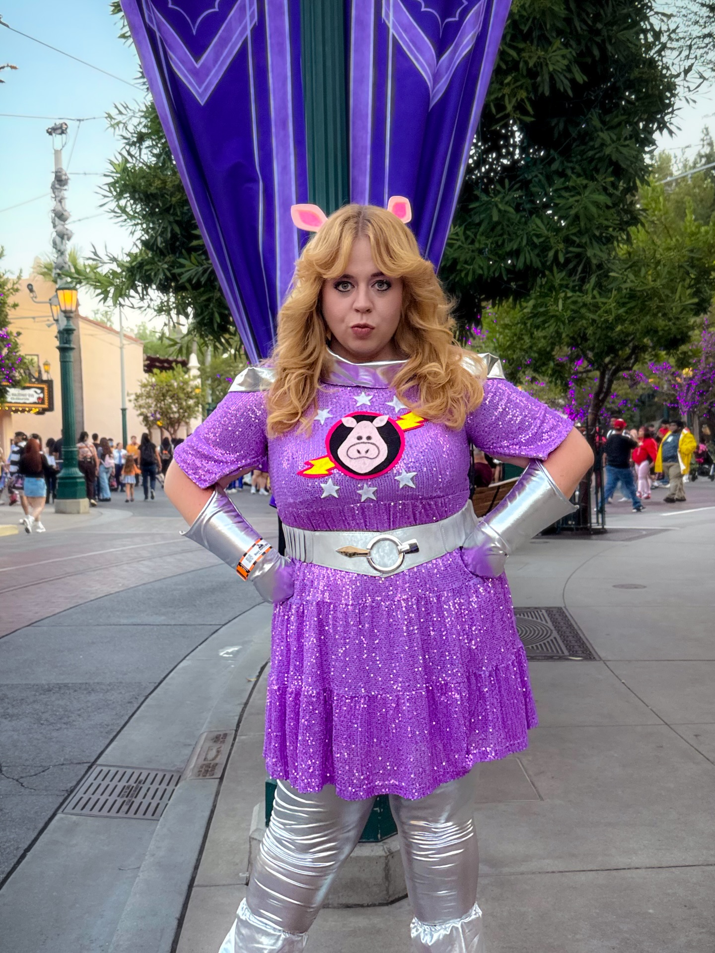 Happy @realmisspiggy week as part of the @themuppets 70th anniversary!!! Over the years I’ve started creating my twist on some of Miss Piggy’s most iconic looks. I have so many more planned as well! Congratulations Diva, leading fashion and style for the past 70 years. Kissy Kissy! ✨💖 #misspiggy #themuppets70 #muppetcosplay #themuppets #cosplay