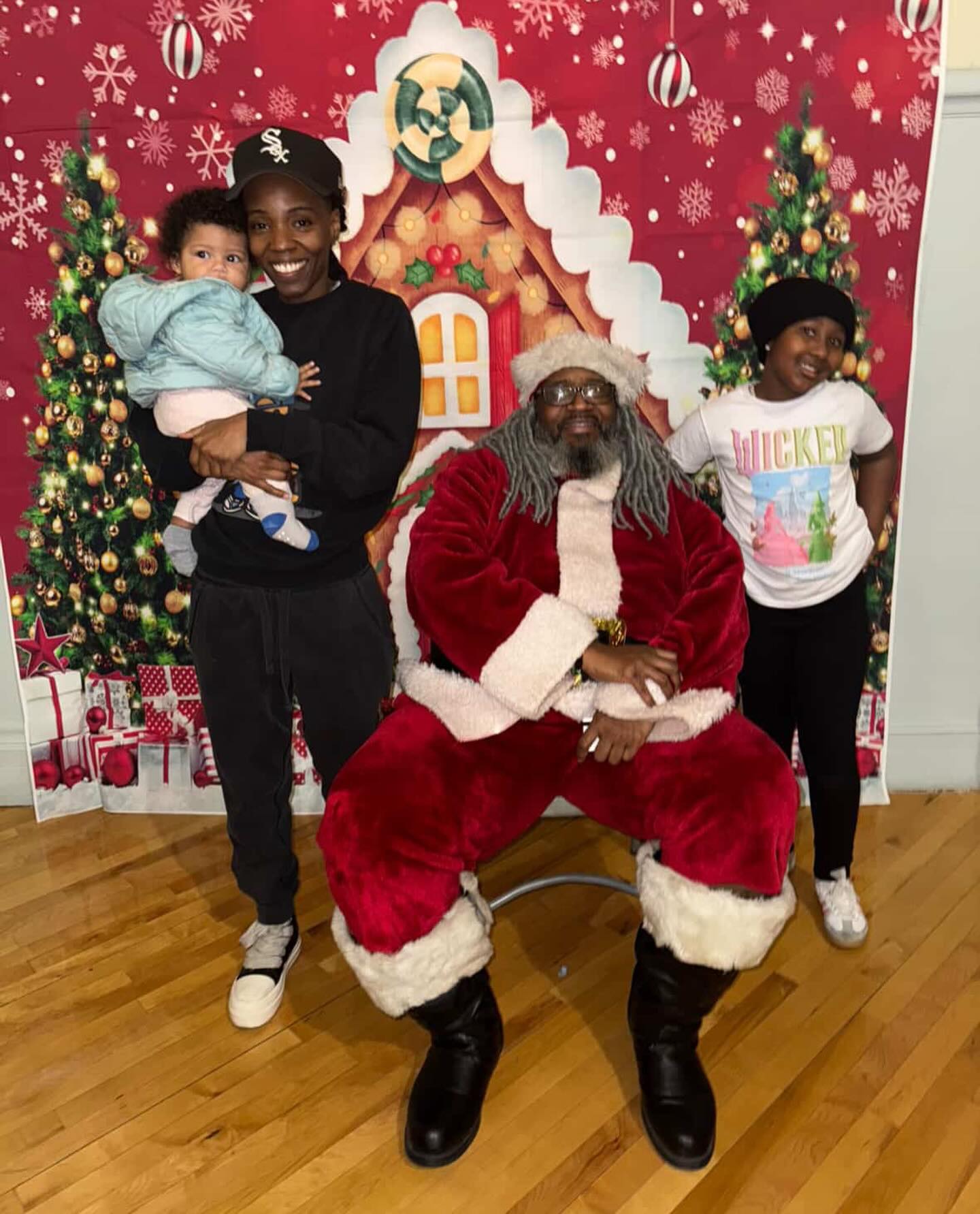 @thisislifechi Holiday Extravaganza @dreezyclaus @jayvsjane