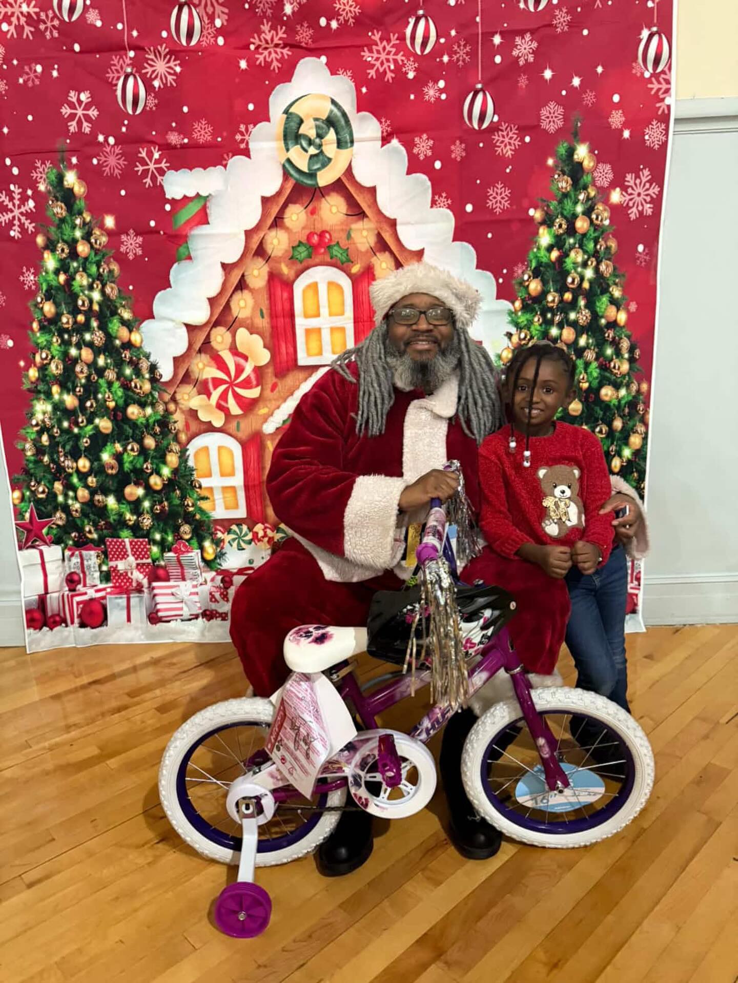 @thisislifechi Holiday Extravaganza