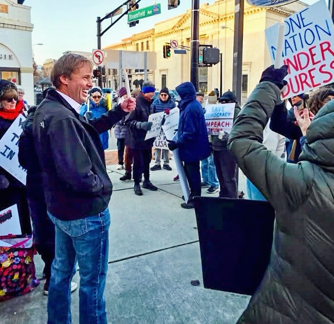 Grassroots organizations are on the front lines of defending the Constitution and standing up to the Trump Administration.
Montclair Sundays had a special protest yesterday doing RESIST-MAS Caroling and collecting canned food to donate. It’s always great to stand with these caring folks.💪🏼🇺🇸
The Lantern League stood unified in protest in the cold, showing all that drove by that there’s no stopping them from speaking out. I’m proud to call these folks my friends and proud to standup for Democracy with them.💪🏼🇺🇸
#democrats #protest #grassroots