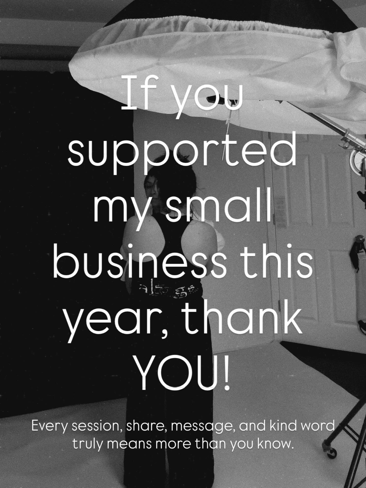 Small businesses thrive on word of mouth!
Keeping this dream alive counts on you & even what may appear as a small contribution pays in folds-so please don’t doubt that your kind comment on my posts means the world to me!
Thank you for all that you do for me & my family! Because of you I’m able to deliver art with a heart to so many of you!📸🙏🏻❤️
#illinoisfamilyphotographer #chicagomaternityphotographer #aurorailbabyphotographer #oswegoilcakesmashphotographer #montgomeryilnewbornphotographer