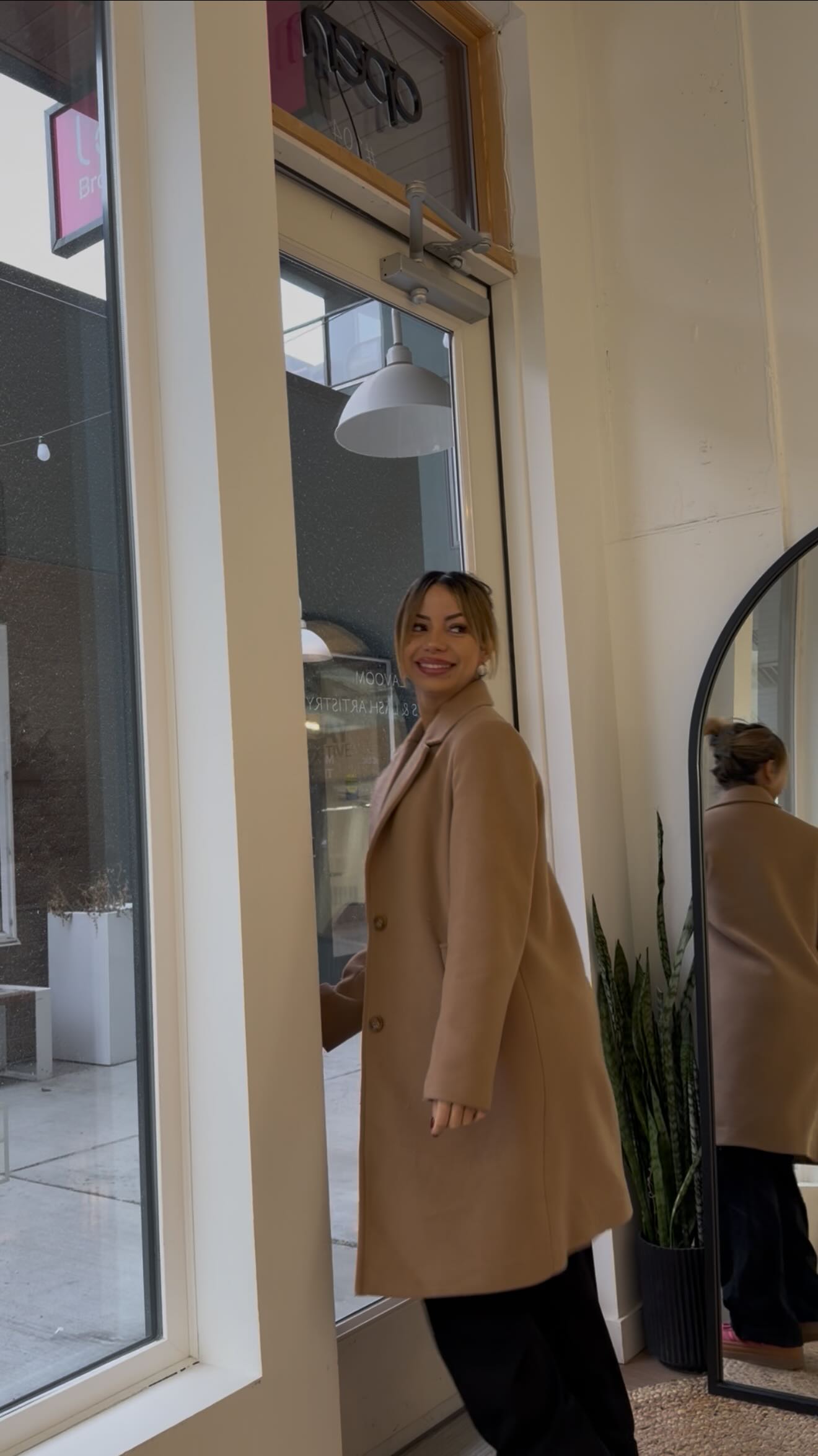 A very important one if you ask me đ
#LavoomSalonYYCđ
â˘
#YYCBeauty #CalgaryBrows #CalgaryLashes #BeautySalonYYC