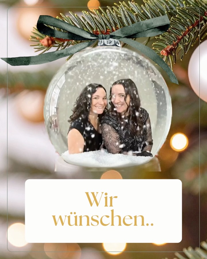 🎄 Frohe Weihnachten von ausGEFUCHST! ✨
2025 war voller Ideen, Begegnungen und gemeinsamer Projekte und vor allem voller Menschen, die uns inspiriert haben. Danke für euer Vertrauen, eure Offenheit und all die Momente, in denen aus Gedanken und Ideen echte Geschichten wurden.
Jetzt ist Zeit, kurz innezuhalten, durchzuatmen, gemeinsame Zeit mit der Familie zu verbringen, gute Gespräche zu führen und neue Energie für alles was kommt zu tanken.
Wir wünschen euch entspannte Feiertage, leuchtende Augenblicke und einen kreativen Start ins neue Jahr.✨
Auf viele weitere ausgefuchste Ideen, die wir gemeinsam umsetzen dürfen 🧡
Euer Team von @agentur_ausgefuchst
#agenturausgefuchst #socialmediamarketing #tirol