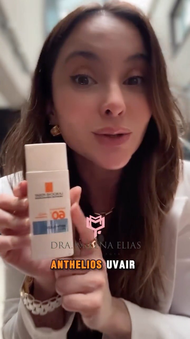 ☀️ Sol, praia, piscina e atividade física ao ar livre pedem atenção redobrada à fotoproteção.
O Anthelios UVair oferece fixação avançada e proteção prolongada de até 16 horas, ideal para a rotina urbana.
Mas quando falamos de exposição intensa, como praia, piscina, suor excessivo ou exercícios ao ar livre, a reaplicação a cada 2 horas é indispensável.
🌊 Água, suor e fricção reduzem a eficácia do protetor ao longo do tempo — e proteção solar não é sobre duração máxima, é sobre segurança contínua.
✔️ Reaplique
✔️ Reforce após entrar na água
✔️ Proteja sua pele hoje para preservar sua beleza amanhã
Fotoproteção é tratamento.
E tratamento é constância. ✨
#OneThirdsUV #FotoproteçãoAvançada #SkincareConsciente #ProteçãoSolar #PraiaComProteção #DermatologiaEstética #CuidadoComAPele #DesafioLBD #uvair