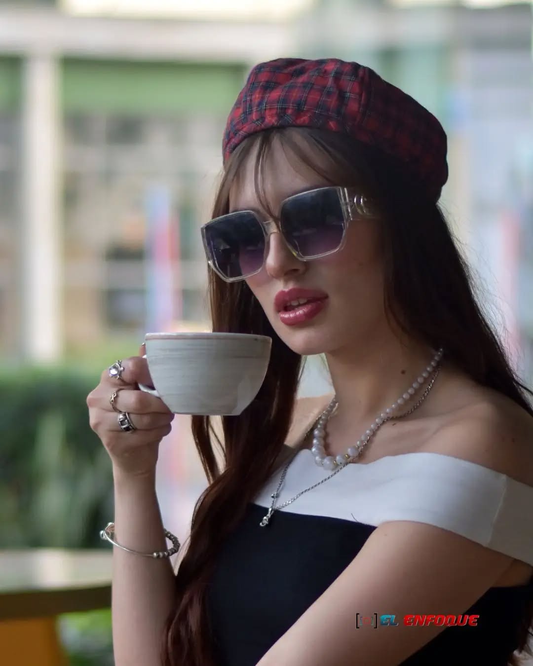 Diciembre también se vive en pausa.
Un café caliente, una lectura tranquila y un rincón acogedor en el Hotel ibis Bogotá Museo antes de salir a recorrer el centro, las luces y el espíritu navideño de la ciudad. ✨🎄
Porque la Navidad no siempre es correr… a veces es detenerse, compartir y disfrutar de los pequeños momentos que hacen grande la temporada.
📍 Hotel ibis Bogotá Museo @ibisbogotamuseo
☕ Q Ceviche El punto perfecto para hacer una pausa en diciembre. @qcevichebogota
#DiciembreEnBogotá #IbisBogotáMuseo #Qceviche #NavidadEnElCentro
#PlanesBogotá