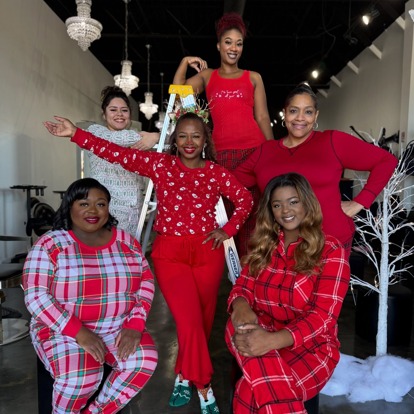 Merry Christmas,
As the year comes to a close, we just want to say thank you.
Thank you for choosing Hi Texture, for trusting us with your hair, and for being part of our salon family.
We are incredibly grateful for our team, our clients, and the community we’ve built together. Your support means more than you know.
From all of us at Hi Texture, we wish you a Christmas filled with joy, peace, and beautiful moments. 🎄✨
We look forward to serving you in the new year!
With gratitude,
The Hi Texture Team