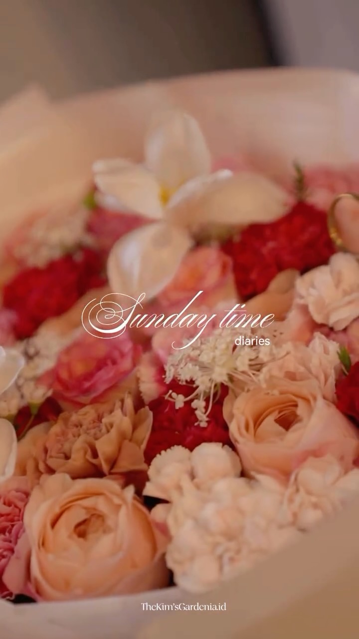 BTS of making our fresh flower Collection ✨
#florist