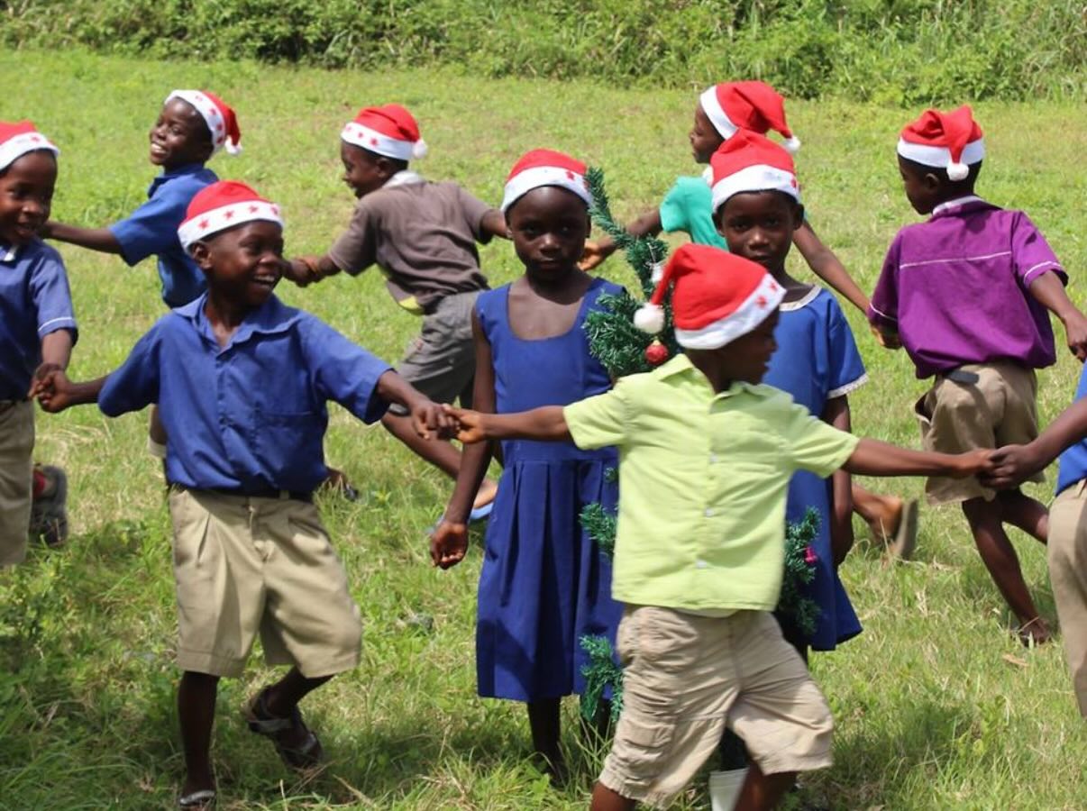 🎄God jul från Make a Difference🎄
Julen handlar om omtanke. Idag firar våra vänner i Ghana jul ✨
Med en liten julklapp kan du sprida glädje, hopp och värme till barn och familjer i Ghana 🇬🇭
🎁 Skicka liten Swish julklapp till 123 12 25 200 eller bli månadsgivare ✨
Tack för att du är med oss och gör skillnad. God jul! ❤️