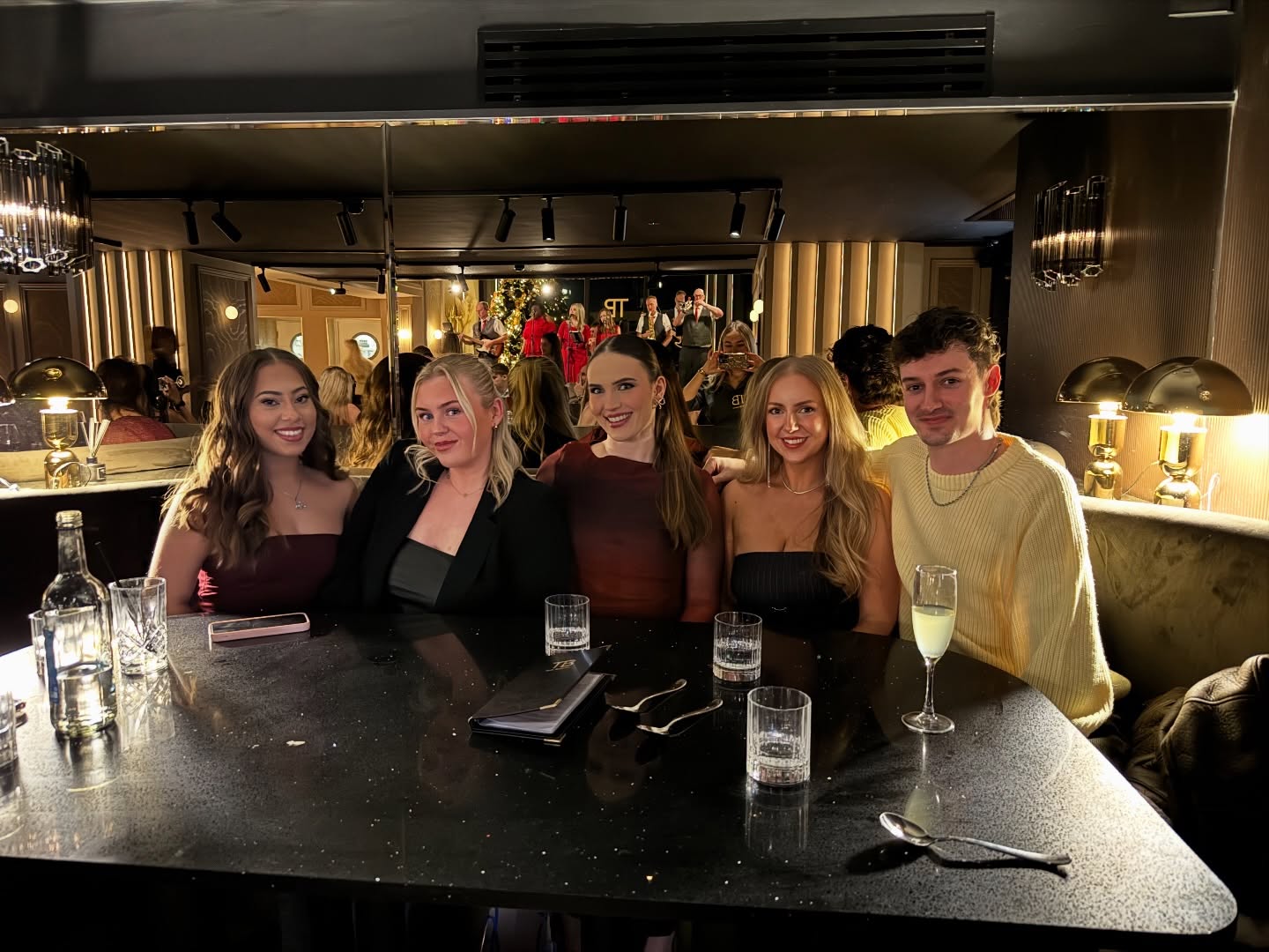 Over and out ✨
That’s our last sessions of 2025 wrapped up, and what a way to finish. A brilliant final week filled with Christmas-themed dances, Secret Santa fun, wintery songs and devising our very own Christmas extravaganza 🎄❄️
We also took a moment to celebrate what an incredible year it’s been at our staff night out, so grateful for this team and everything we’ve achieved together 🤍
Signing off for now… see you in the new year ✨