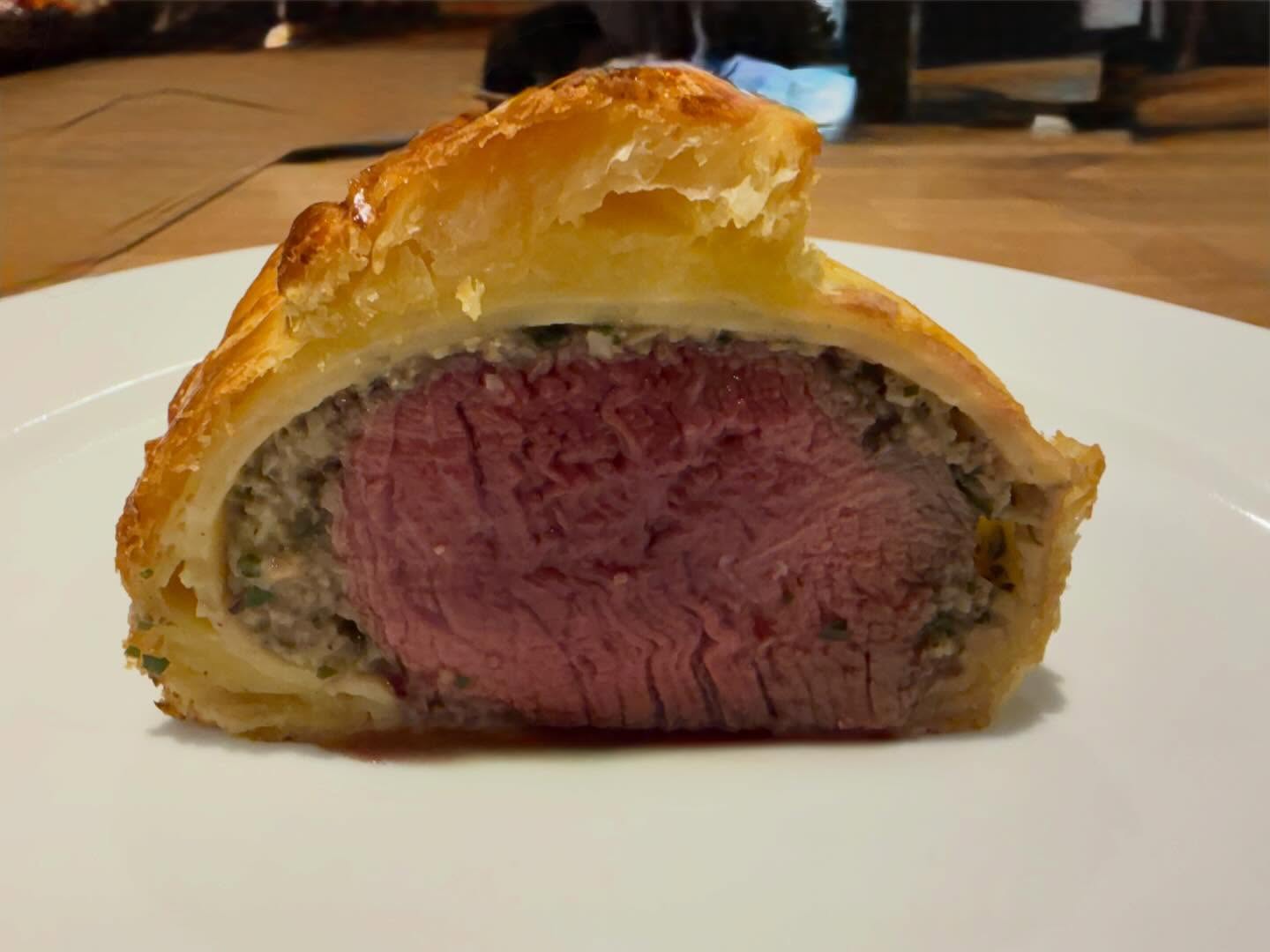 Practice makes perfect. Test beef Wellington with dry aged fillet from my butcher @walterrose1847. I’ll make up the main ones for Christmas Day tomorrow.
#privatechef #personalchef #christmas #newyear visit - www.personalchef.me.uk to book