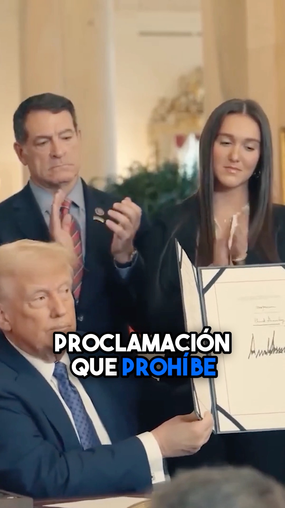 Se firmó una nueva proclamación presidencial que restringe severamente la inmigración legal desde decenas de países.
A diferencia de medidas anteriores, no contempla excepciones generales para familiares inmediatos de ciudadanos o residentes permanentes, lo que la hace mucho más estricta.
Si quieres saber cómo esta proclamación puede impactar tu caso, comunícate con nuestro equipo legal al 773-762-2500
#AbogadosDeInmigracion