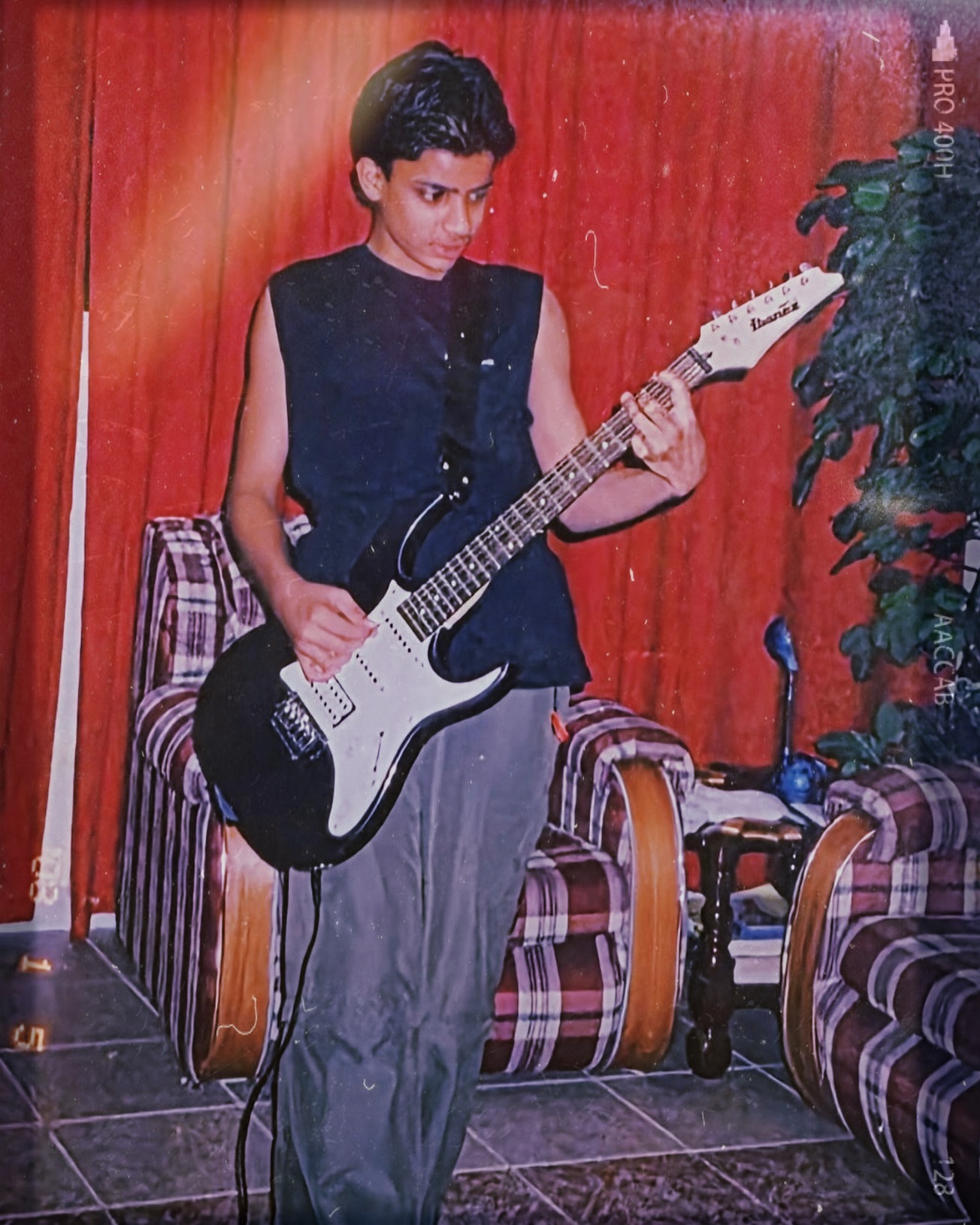 14 or 15 years old in this picture with my first guitar. The very beginning of a musical adventure that has now spanned the course of 22 years and counting! What a ride!
•
#hyphenthazhath #guitarist #life