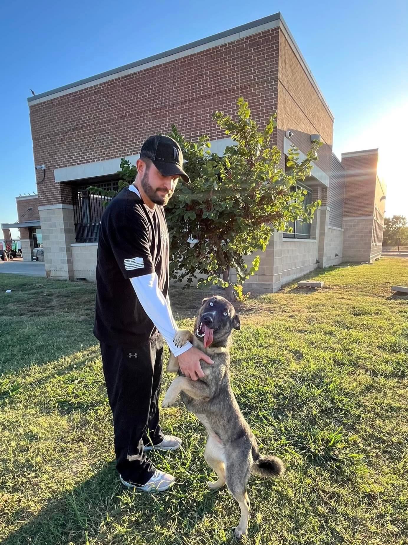 A life-changing $125,000 grant from Ransome Rombauer and the Double R Family Foundation to Cowtown Friends provided critical funding support for Fort Worth Animal Care & Control’s transport program between November 2024 and December 2025.
We were proud to facilitate this grant, which helped 818 dogs find their forever homes through trusted rescue partners in the Northeast and Northwest—a powerful example of how donor support directly saves lives.
This success is made possible by the dedicated shelter staff, short-term fosters, and volunteers who work together every day to prepare dogs for transport and keep the program running smoothly.
You can be part of this lifesaving work. The shelter is always in need of short-term fosters (2–6 weeks) to help keep transports moving and kennels available. Visit our bio (Transport Dogs- Fosters Needed) to view dogs currently in need of fosters and email FWACCfoster@fortworthtexas.gov to learn how to help