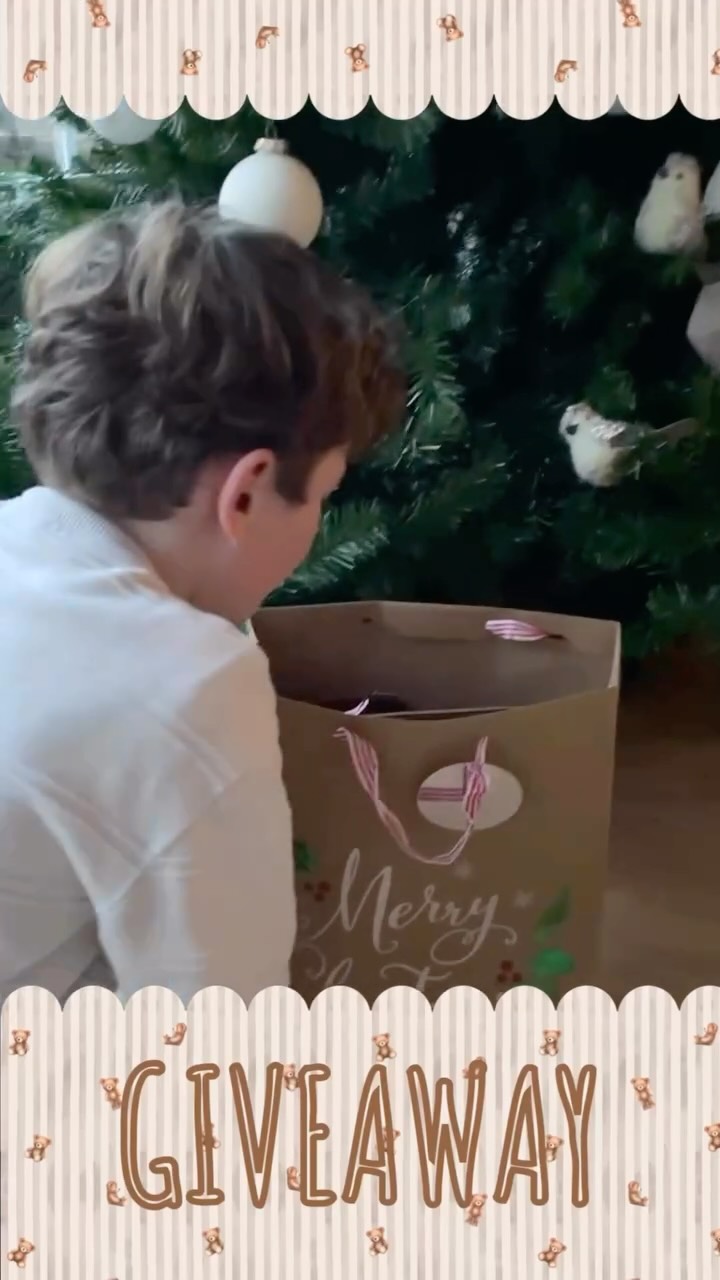 🎁 It’s gifting season & we’re going full BEARY cute! 🐻
@roomblush and @ownstuff_schoolbags teamed up for a beary special giveaway to surprise one lucky little one with a matchy-matchy set for their room + everyday adventures ✨
✨ What you can win:
🐻From @roomblush: 2 rolls of Mr. Teddy wallpaper from the latest collection (total value: 188€)
🎒 From @ownstuff_schoolbags: a handmade, real leather schoolbag (value: 135€)
💫 Total giveaway value: 323€
💫 How to enter:
1️⃣ Follow @roomblush & @ownstuff_schoolbags
2️⃣ Tag 2 friends in the comments
📅 Giveaway closes: December 31
This giveaway is not affiliated with Instagram. Good luck to everyone 🍀