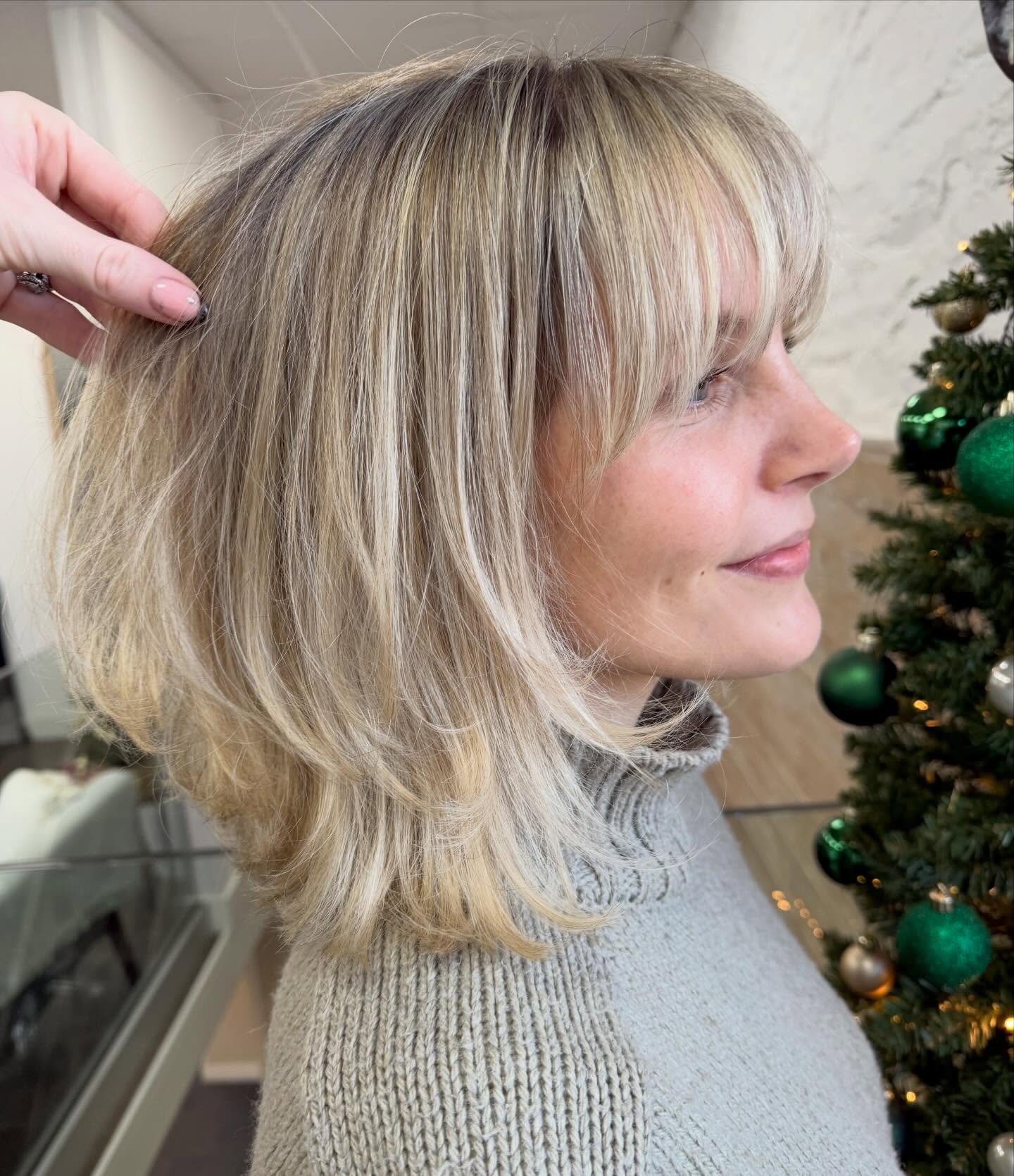 • Last client of the year 🎄✨ I’m done for Christmas! 🎄 As always the support from my lovely clients this past year has been amazing 🫶🏻 So grateful for you all 🤍
Looking forward to seeing you all in 2026 for another year of hair do’s & Mangos snuggles 🫶🏻 •