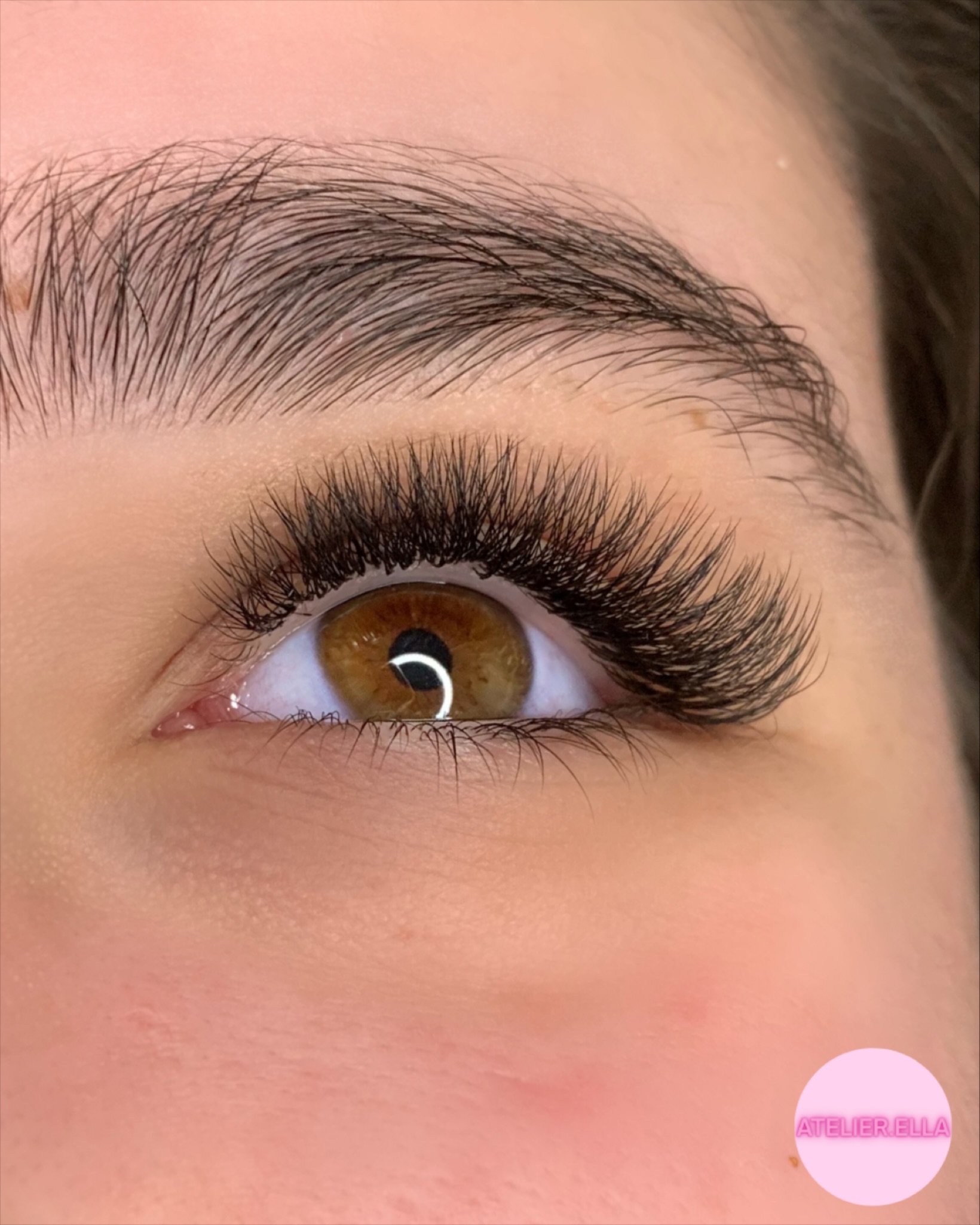 Bonjour à toutes 🩷
Non je n’ai pas disparu ☺️
Ces derniers jours été bien chargés entre le travail et tout ce qu’il faut gérer avant Noël 🎄
La bonne nouvelle ?
Il me reste encore quelques disponibilités pour celles qui souhaitent être sublimes pour le Nouvel An ✨🥂
Et pour les cadeaux de dernière minute 🎁
Pensez aux cartes cadeaux Atelier Ella : une attention élégante, sûre de faire plaisir 💖
📩 Réservations et infos en message privé
#extensionsdecilsbergerac #bergeracmaville #cilacil #posevolume #beautebergerac