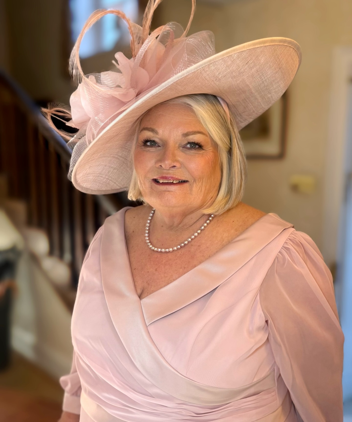 First time in the makeup chair done right - Zero Trauma
Let’s be real: most Mums are abit nervous of the makeup chair and putting their entire confidence in the hands of someone else.
They’ve usually had a bad experience where they ended up orange, looking overdone and heavy or looking like a total stranger.
But for Hannah’s Mum, this was her first time in the makeup chair —and I wasn’t about to let her be traumatized!
As a glam artist, I’m not about that “barely there” look, but I’m also not about piling it on thick either. It’s all about modern techniques - strategic sculpting and lifting to create a bright, youthful vibe that actually feels comfortable.
Think high-impact results, zero “mask” feeling.
She was even game to try lashes! Giving her the perfect instant eye-lift without feeling heavy or “too much.” The best part? She looked like herself, just the most elevated version.
Ready for a glam transformation that actually makes you feel like YOU? Link in bio to book! 🕊️
#motherofthebridemakeup #westmidlandsmakeupartist #cotswoldmakeupartist #worcestershireweddings #warwickshireweddings