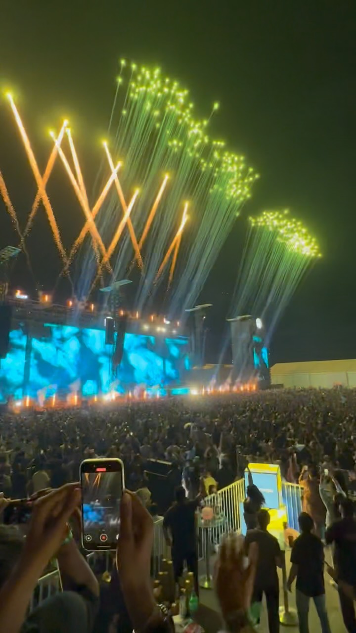 His name is Axwell (@axwell) ❤️
A fitting finale with a true veteran of the scene, closing the final day of Sunburn Festival’s (@sunburnfestival) first Mumbai edition. His name is Axwell (@axwell) ❤️
A fitting finale with a true veteran of the scene, closing the final day of Sunburn Festival’s (@sunburnfestival) first Mumbai edition.