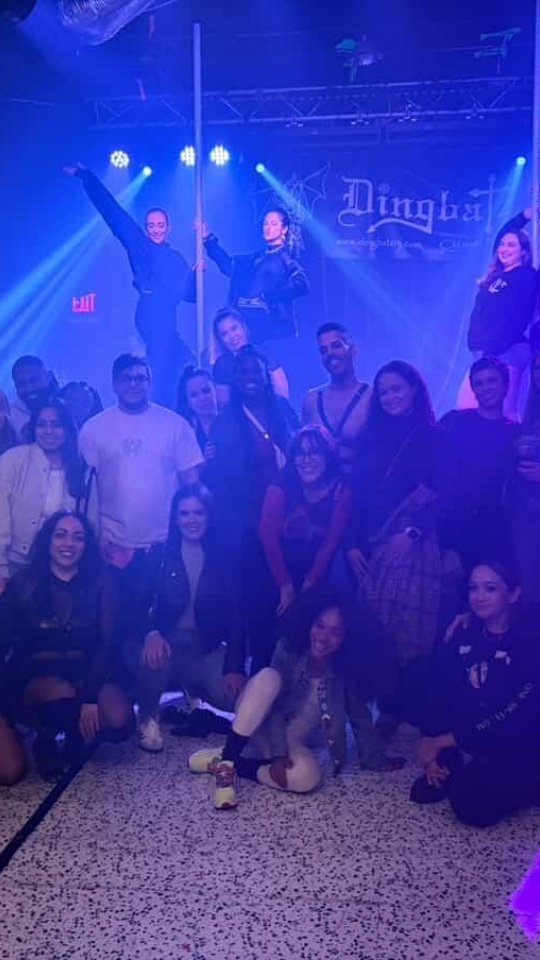 90s to Early 00s Heels & Twerk- Act 3
Serving sexy in heels our dolls rocked the show during our Student showcase
Choreography by - @diart_dance_
Performed by - @shanavyay @jag_campeon @zumba.melissa @engineercarly
Thank you for being a part of our community 🤍 🖤 🫶🏼
#theredroomstudio #studentshowcase #cliftonnj #dancestudio #njdancestudio