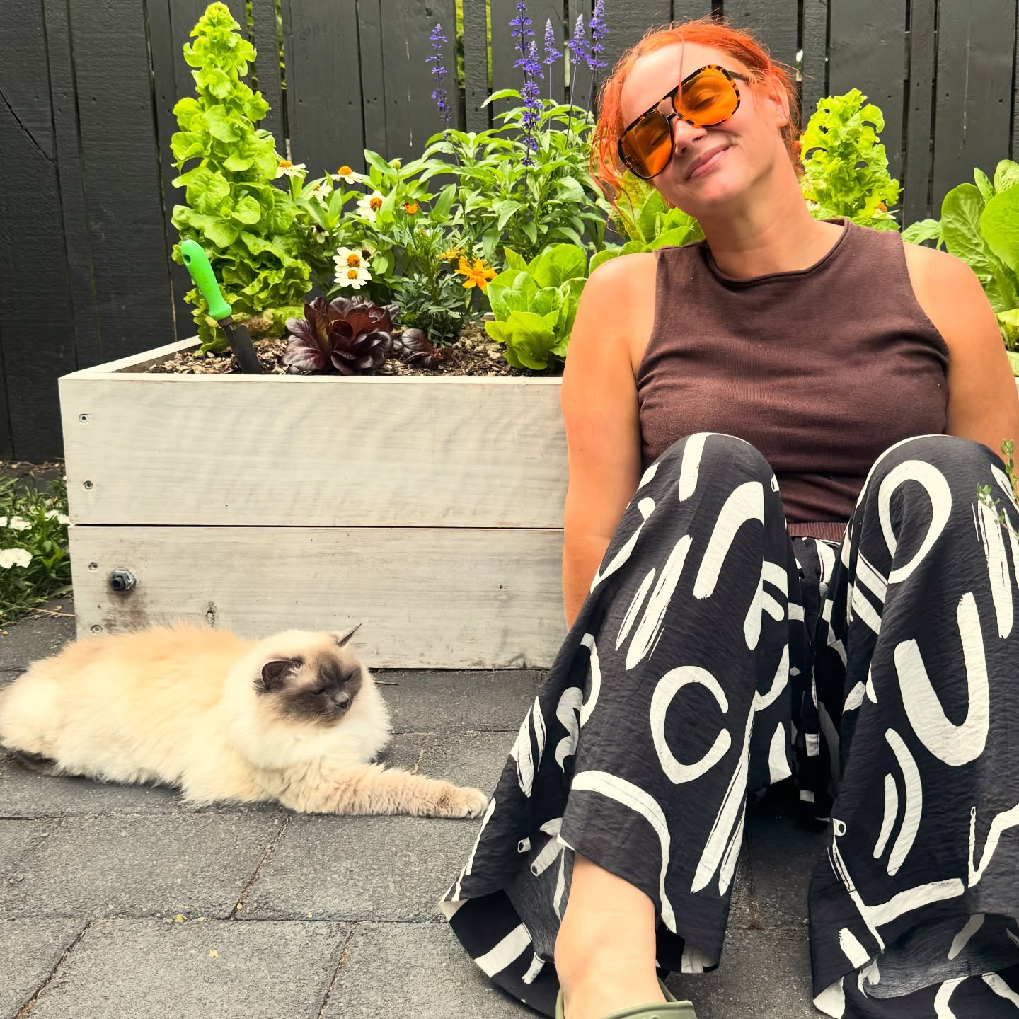 2 cool cats in the veggie garden, chillin 😎