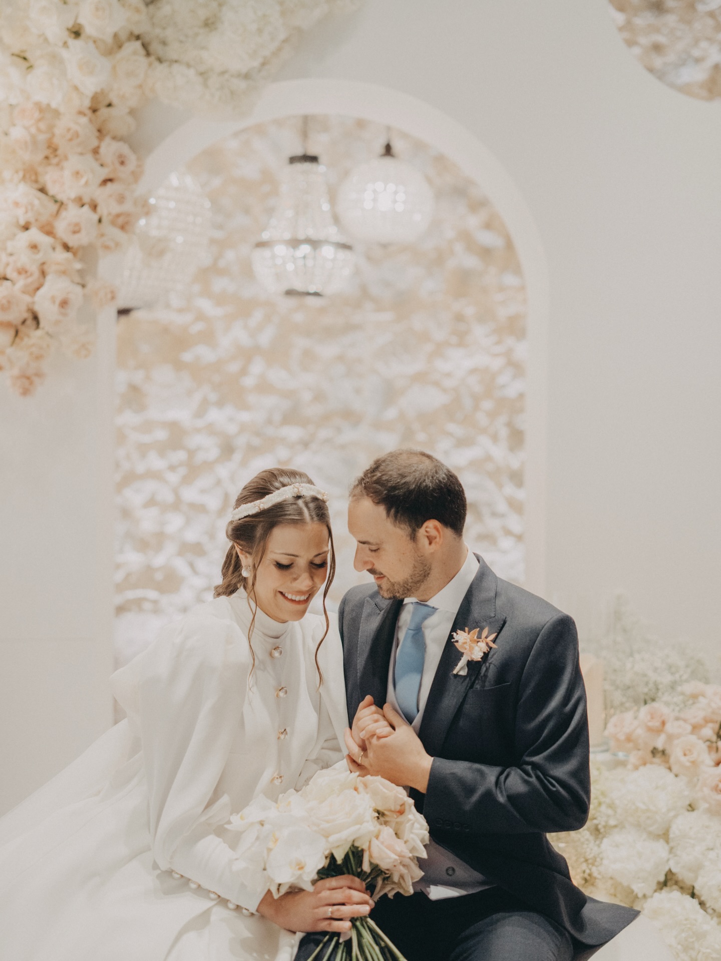 C + F
There’s something about winter weddings that we can’t resist.
@entretonospastel_weddings @mascabanyes @aspic_catering @molist_floristes @muchofieston @andrealalanza_official @theforestshoes @tatianabesada.weddingstylist @supertocadas @sastreriajajoan @abanik_rent_events @morequalityevents @galgazarina @momentmagic.produccions @carlmeryscake @tumusicaevents @fotomatonselfriends @jordi_caps @carmina_kids @moca_corner @jesusgalangalanconferenciante @dancemotionbcn @los_antonios_ @ahrental
@claudia_martin_etp @facuciclon