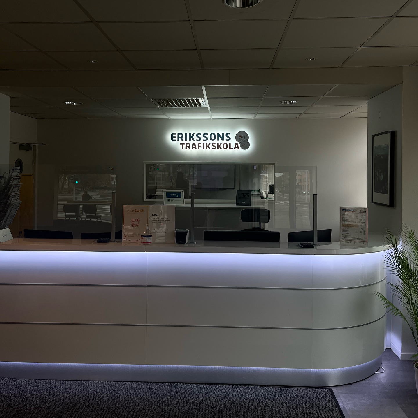 3Dskylt din lokala skylttillverkare!
Sätt ditt företag i rampljuset och få kunder att stanna och beundra.
www.3dskylt.se
#3dskylt #skyltar #skylt #företag #skylttillverkning 3dsign 3dskyltar signfactory channelletters 3dletters