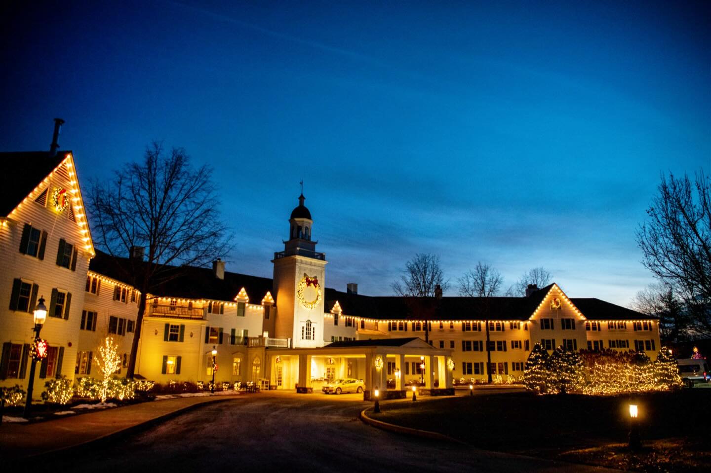 And to all a good night 💤
That’s a wrap on my 2025 season! Thank you to everyone who chose HLP this year 🤍 I can’t wait to share more of the amaaaaazing couples and families whose milestones I had the privilege of documenting. Stay tuned - and happy holidays!