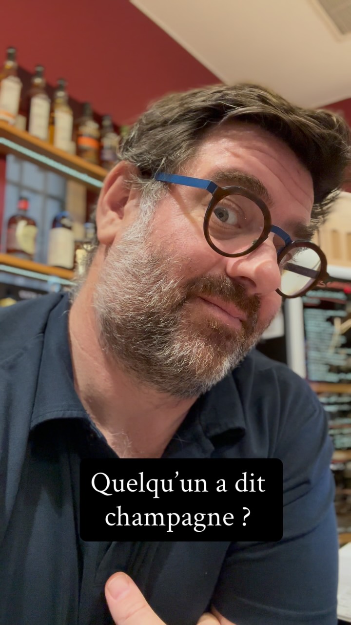 70 champagnes différents, en bouteille et en magnum à partir de 26 €
Des champagnes identitaires, des champagnes de vignerons.
Pas de ruinart, pas de Moet , pas de Mumm
Du vin de champagne
#marcheforville #cannes #champagne